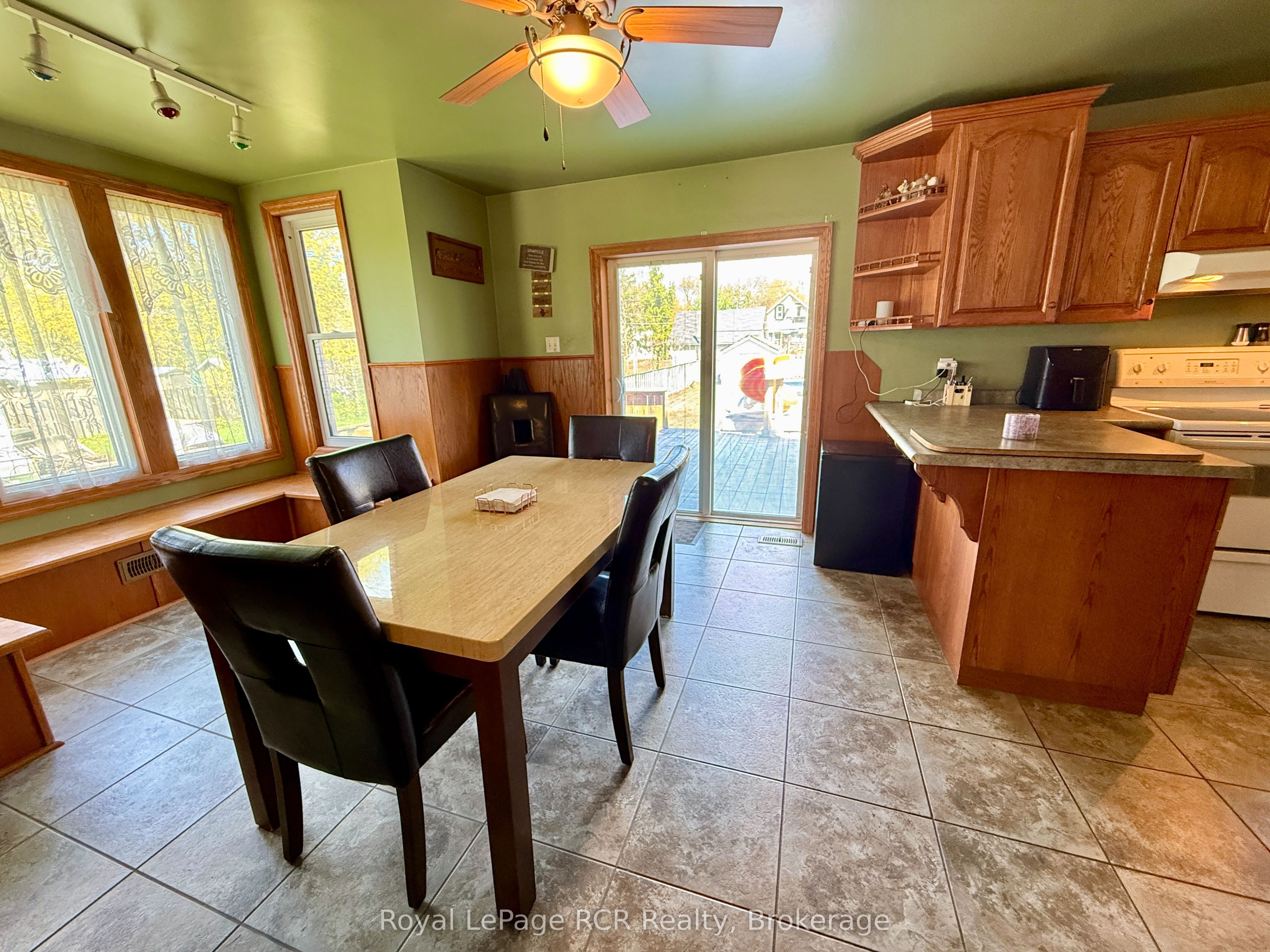 605 7th Avenue Property Photo 18