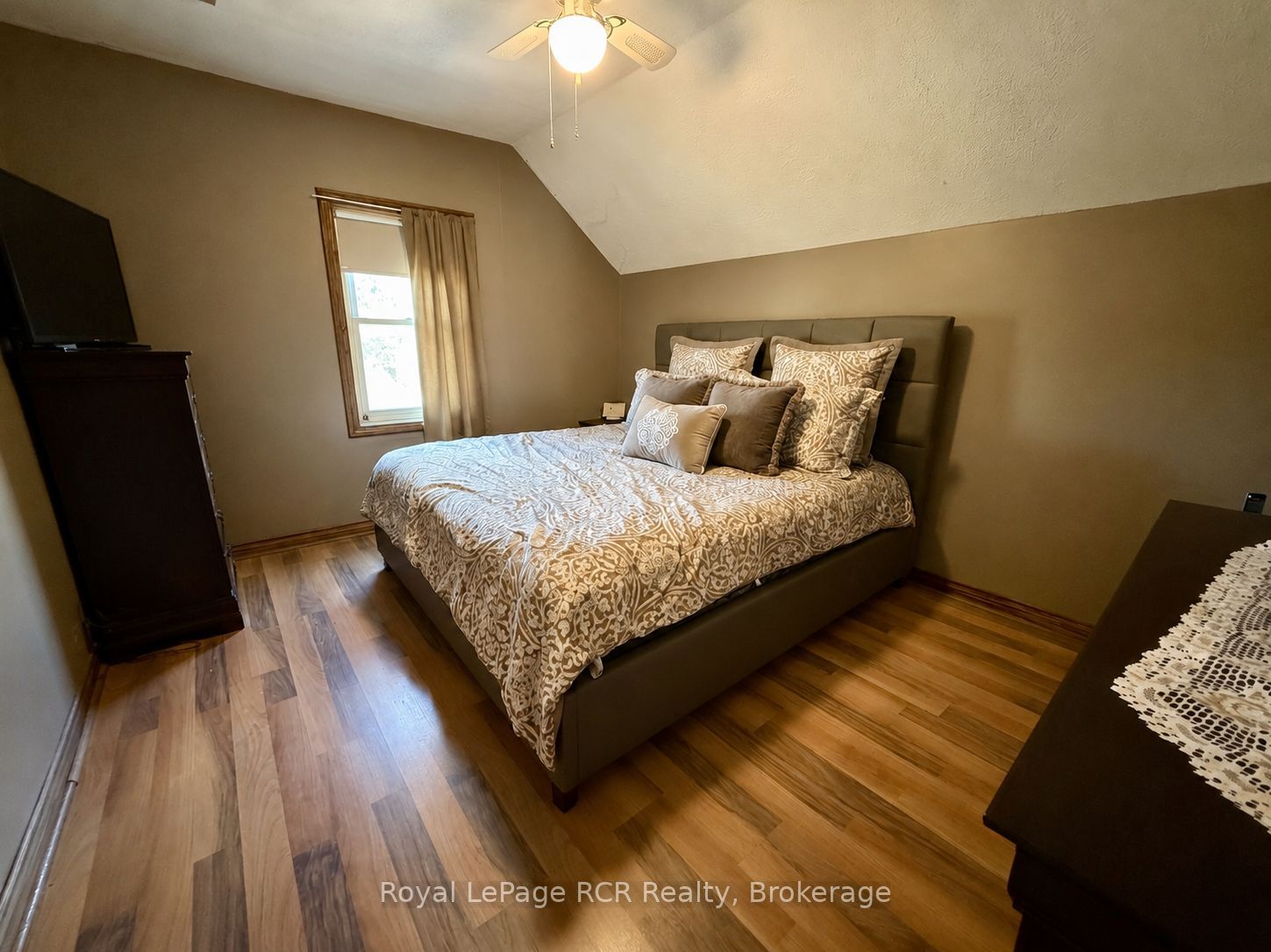 605 7th Avenue Property Photo 26