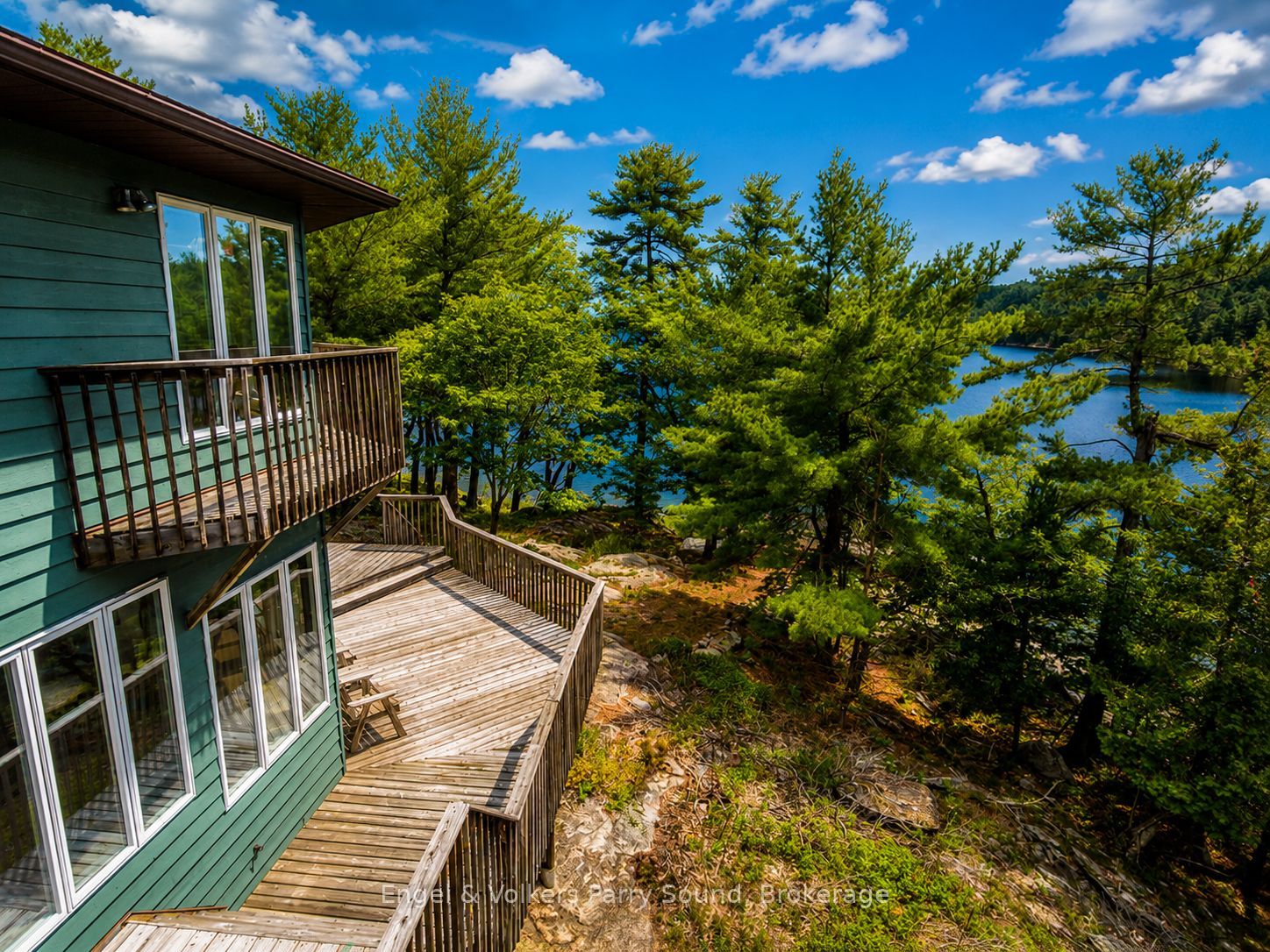 1 Loon Bay Property Photo 5