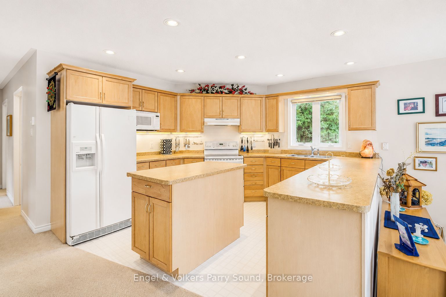 1 Loon Bay Property Photo 13