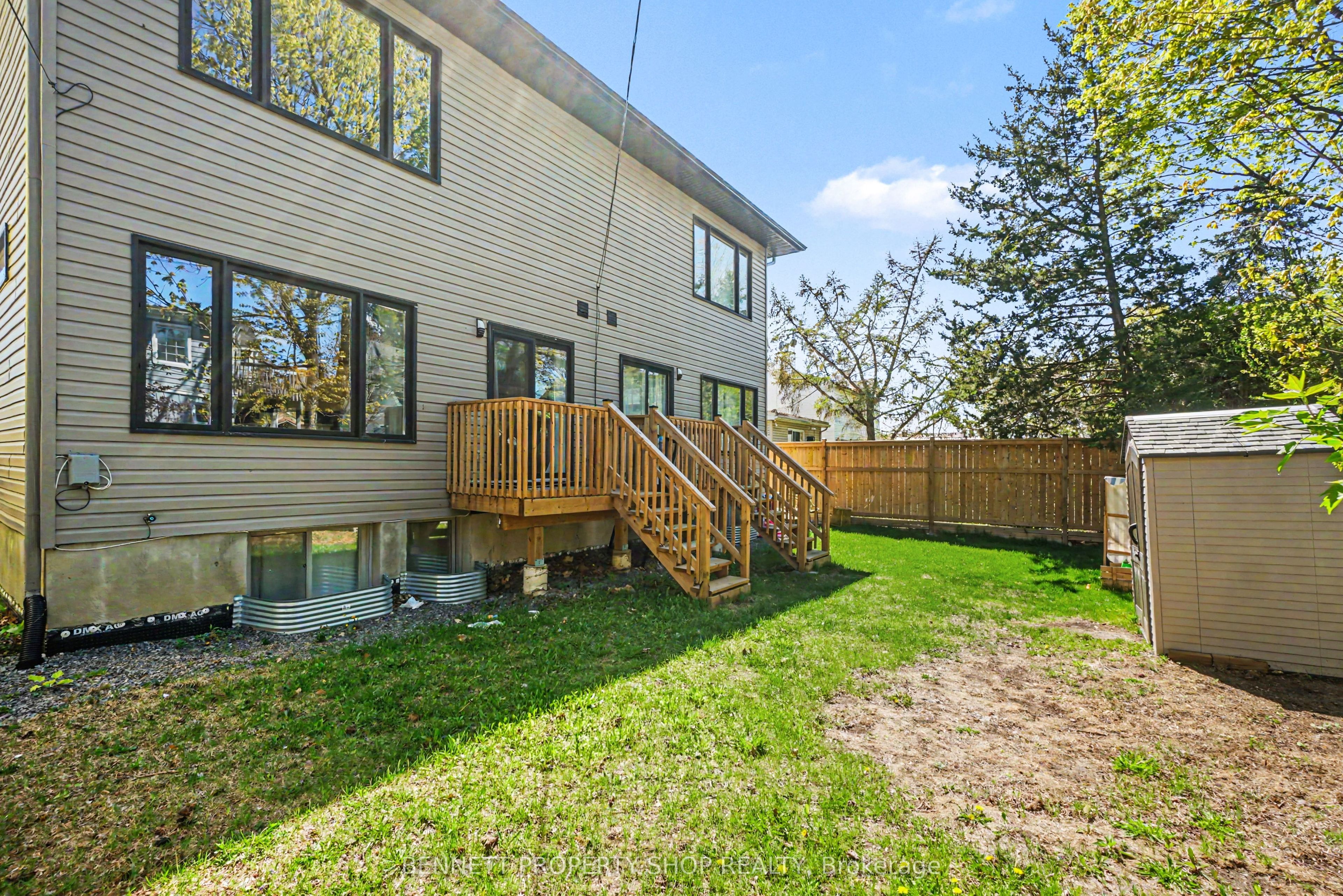1225 Ridgemont Avenue Property Photo 3