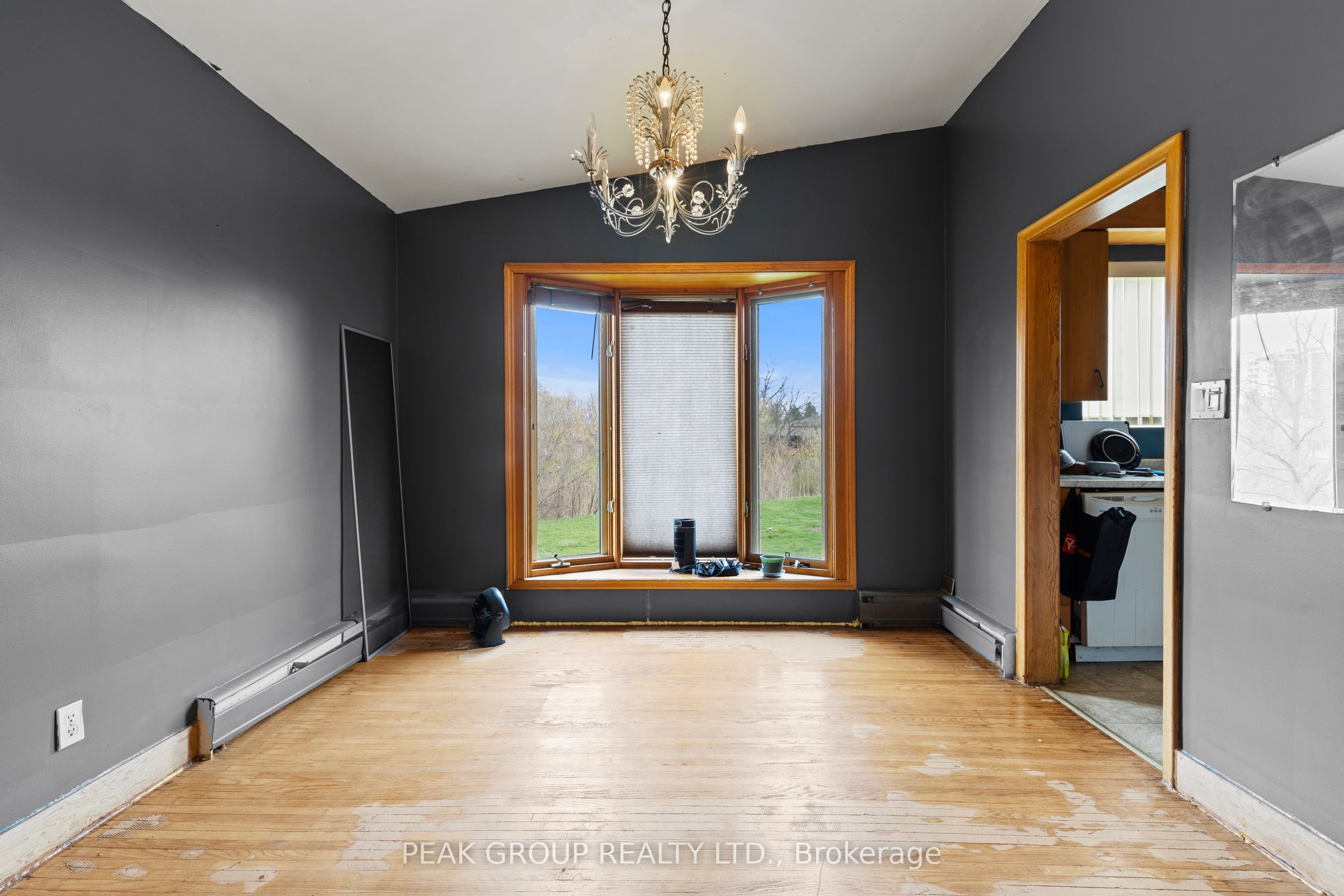 73 Riverview Boulevard Property Photo 5