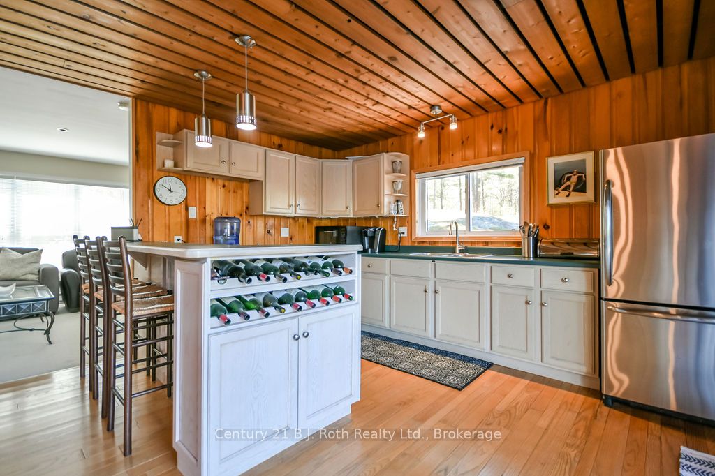 9 Severn River 403 Property Photo 4