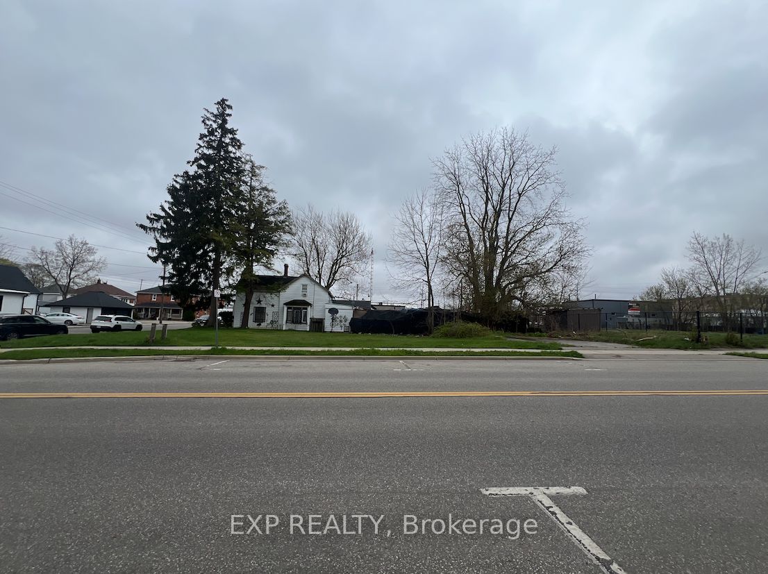 154 Robinson Street Property Photo 3