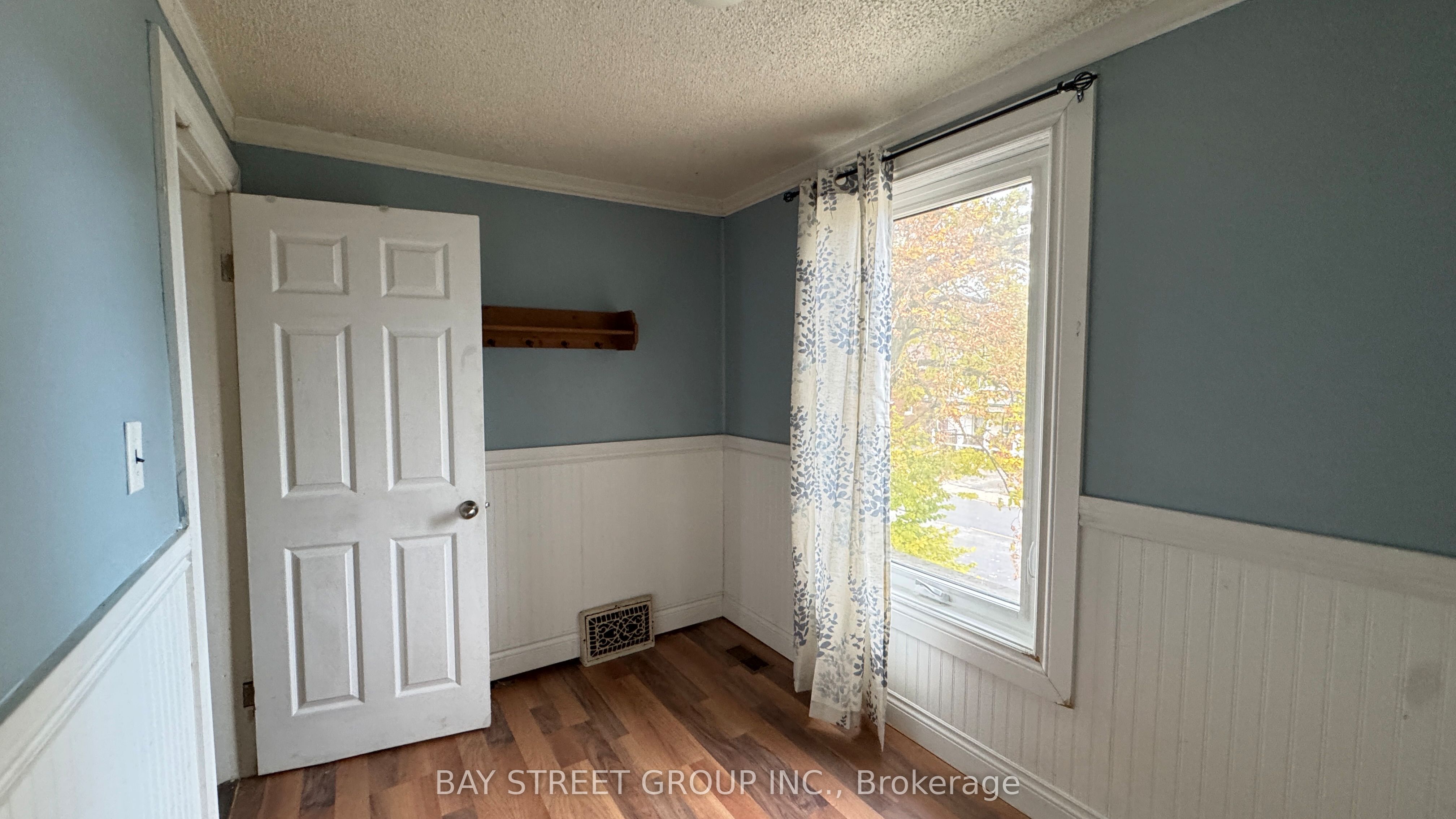 5114 Mcrae Street Upper Property Photo 14