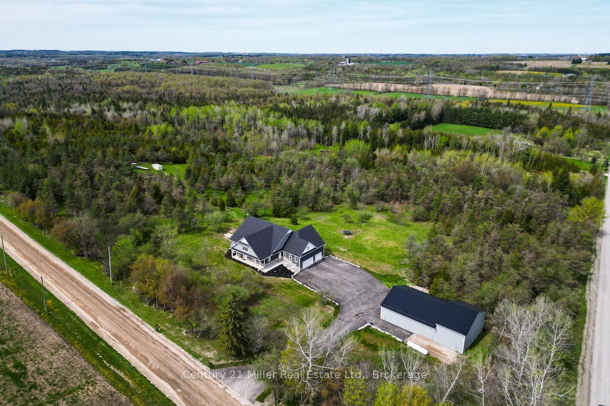 5583 Third Line Property Photo 1