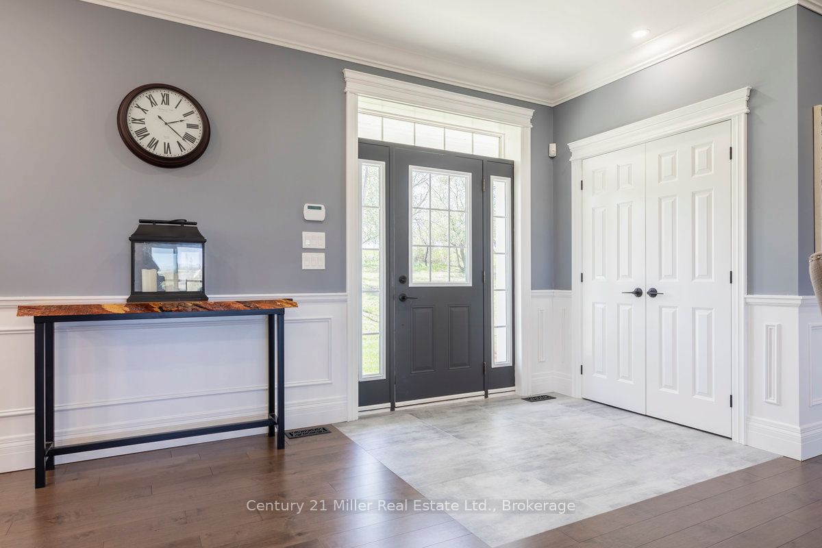 5583 Third Line Property Photo 3