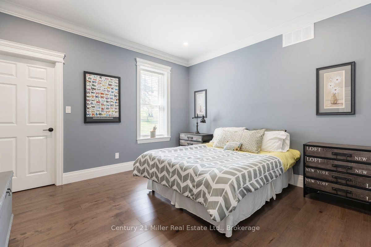 5583 Third Line Property Photo 20