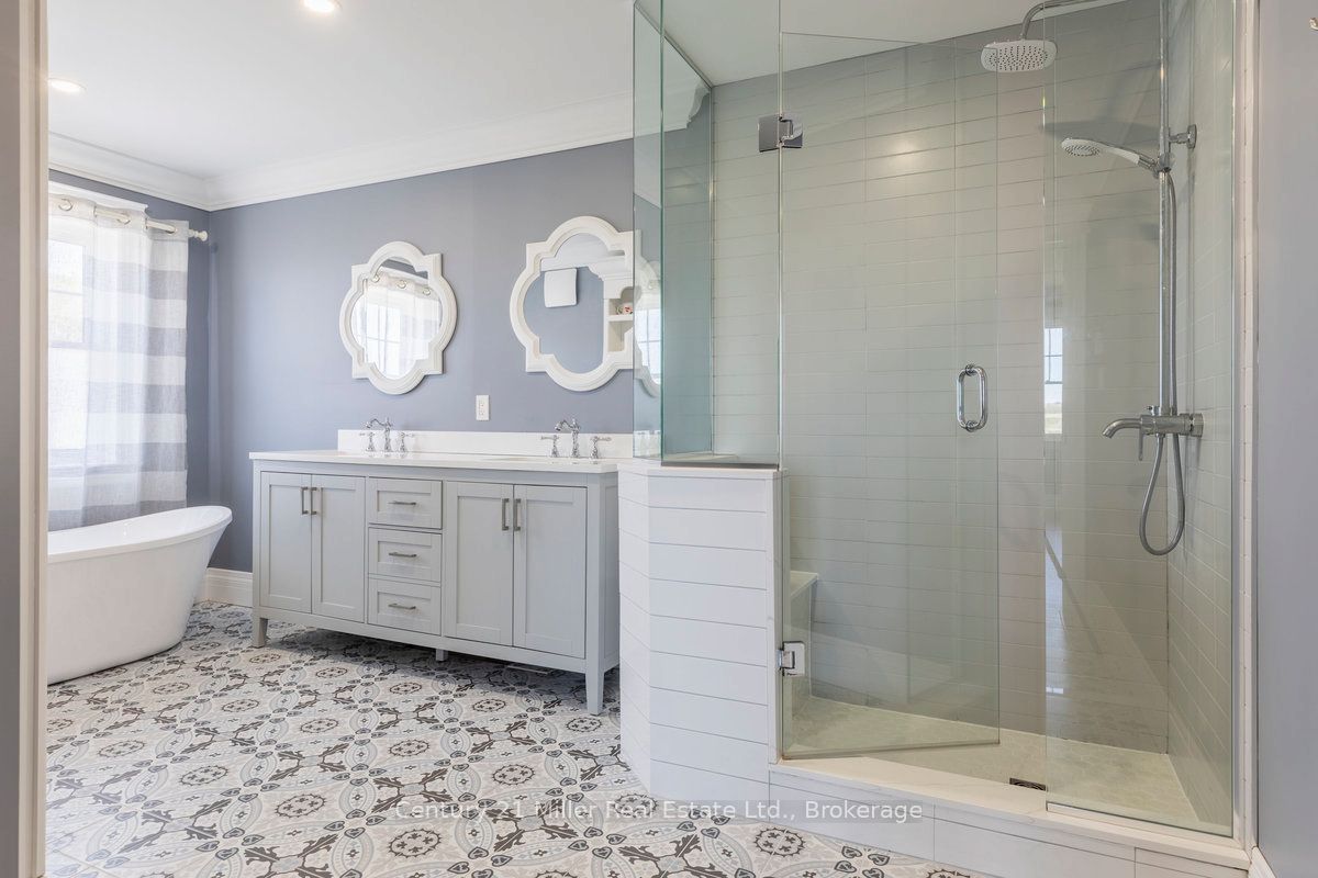 5583 Third Line Property Photo 24