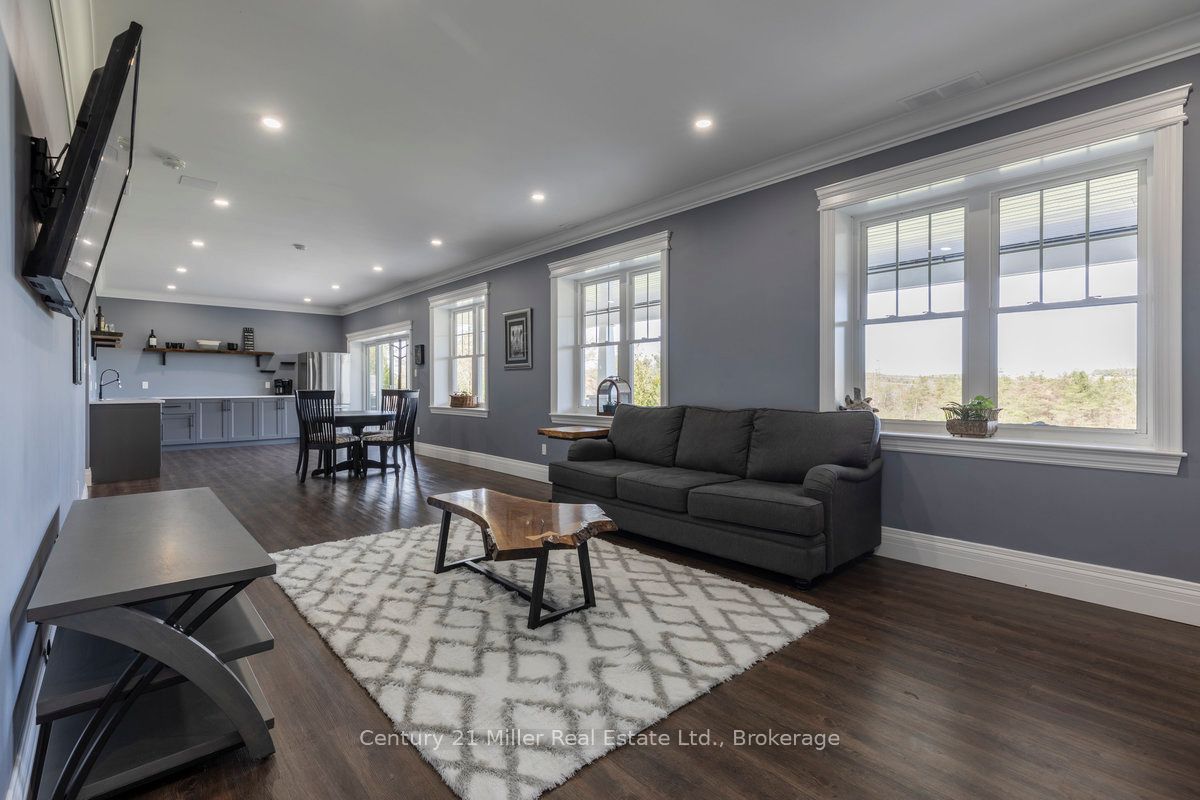 5583 Third Line Property Photo 26