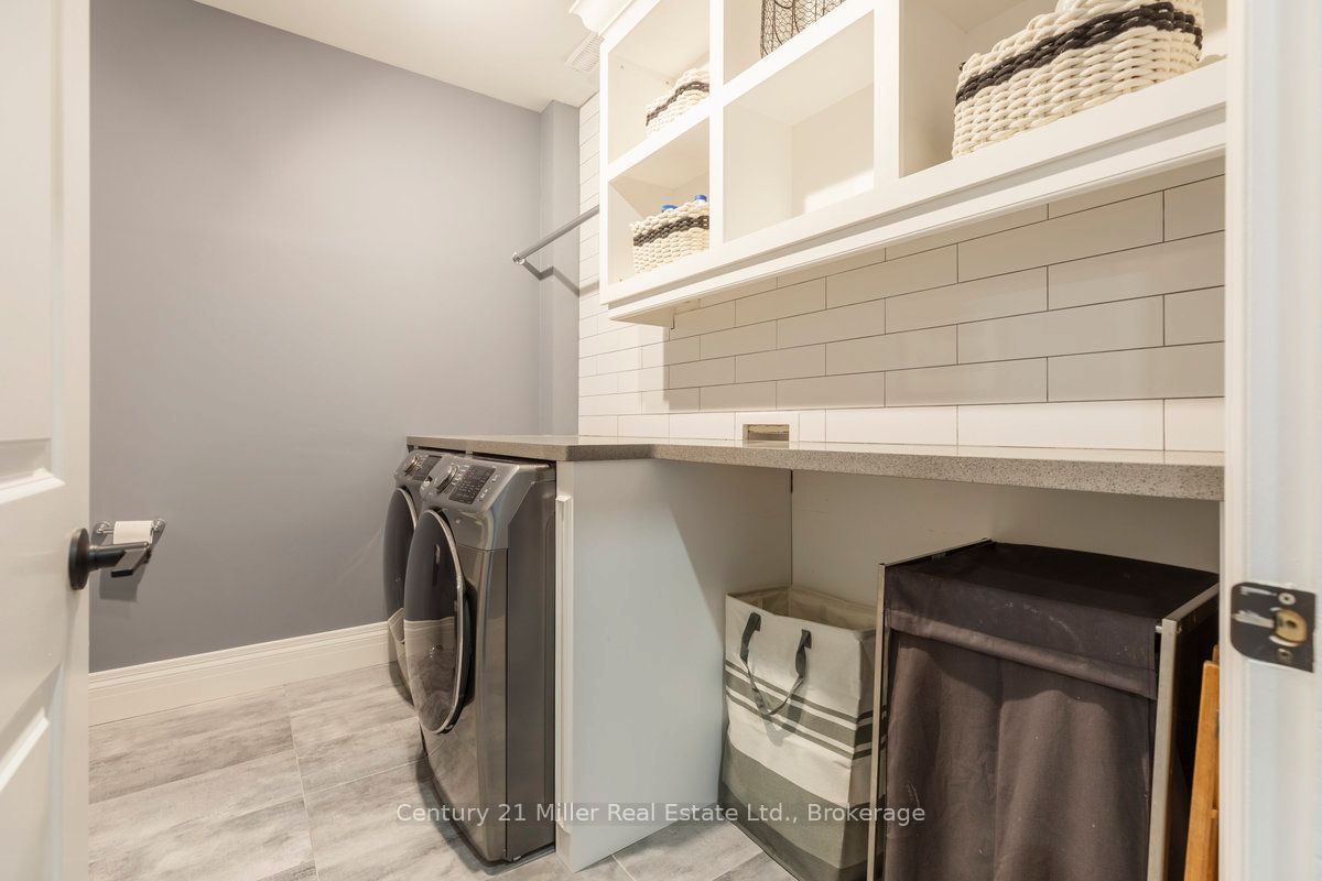 5583 Third Line Property Photo 33
