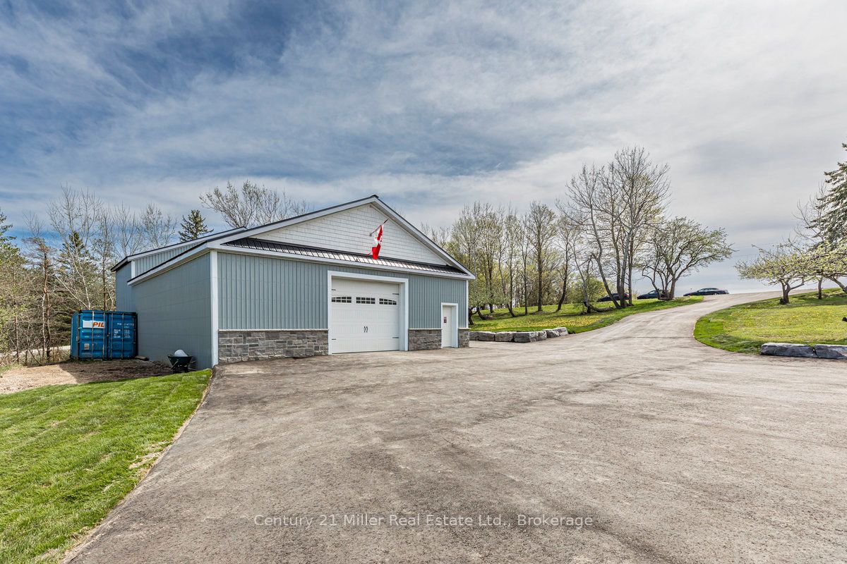 5583 Third Line Property Photo 42