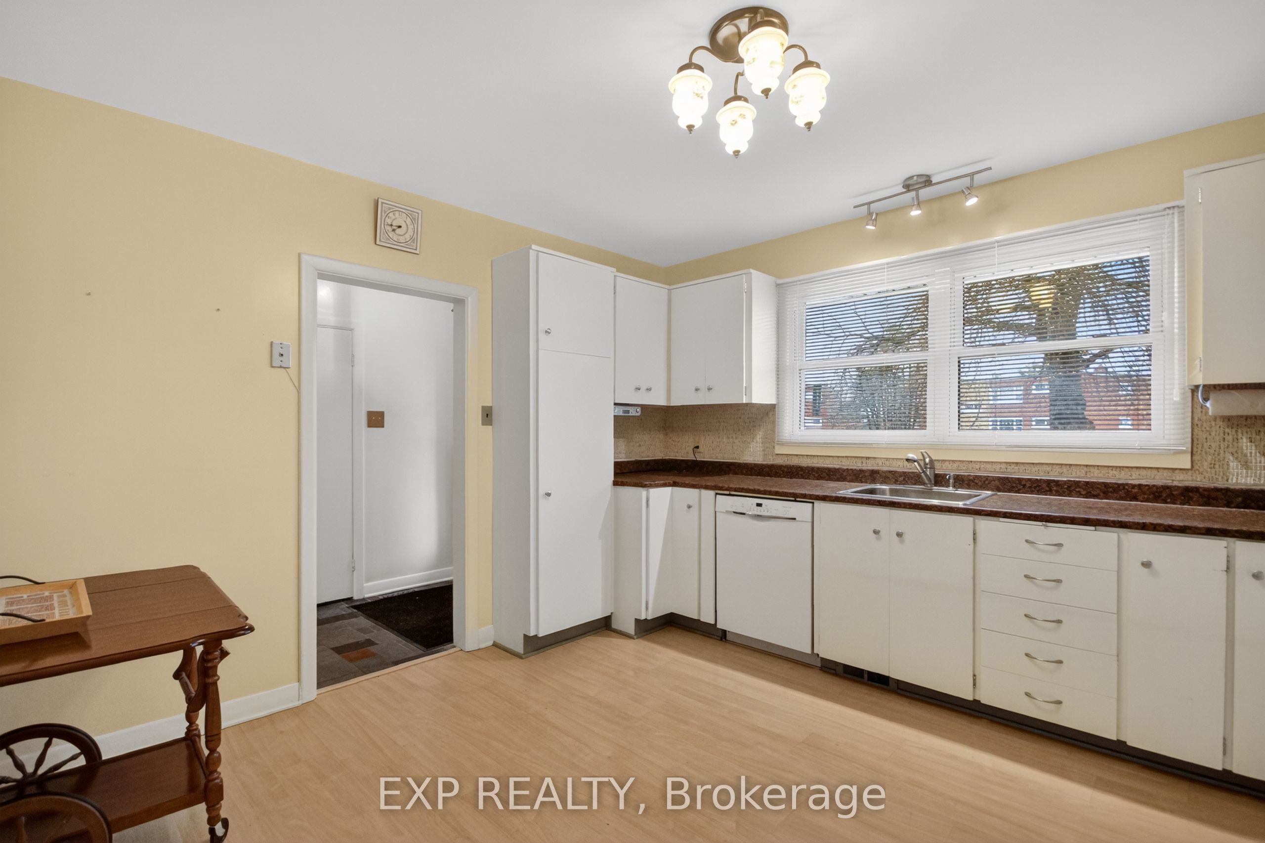 632 Chadburn Avenue Property Photo 8