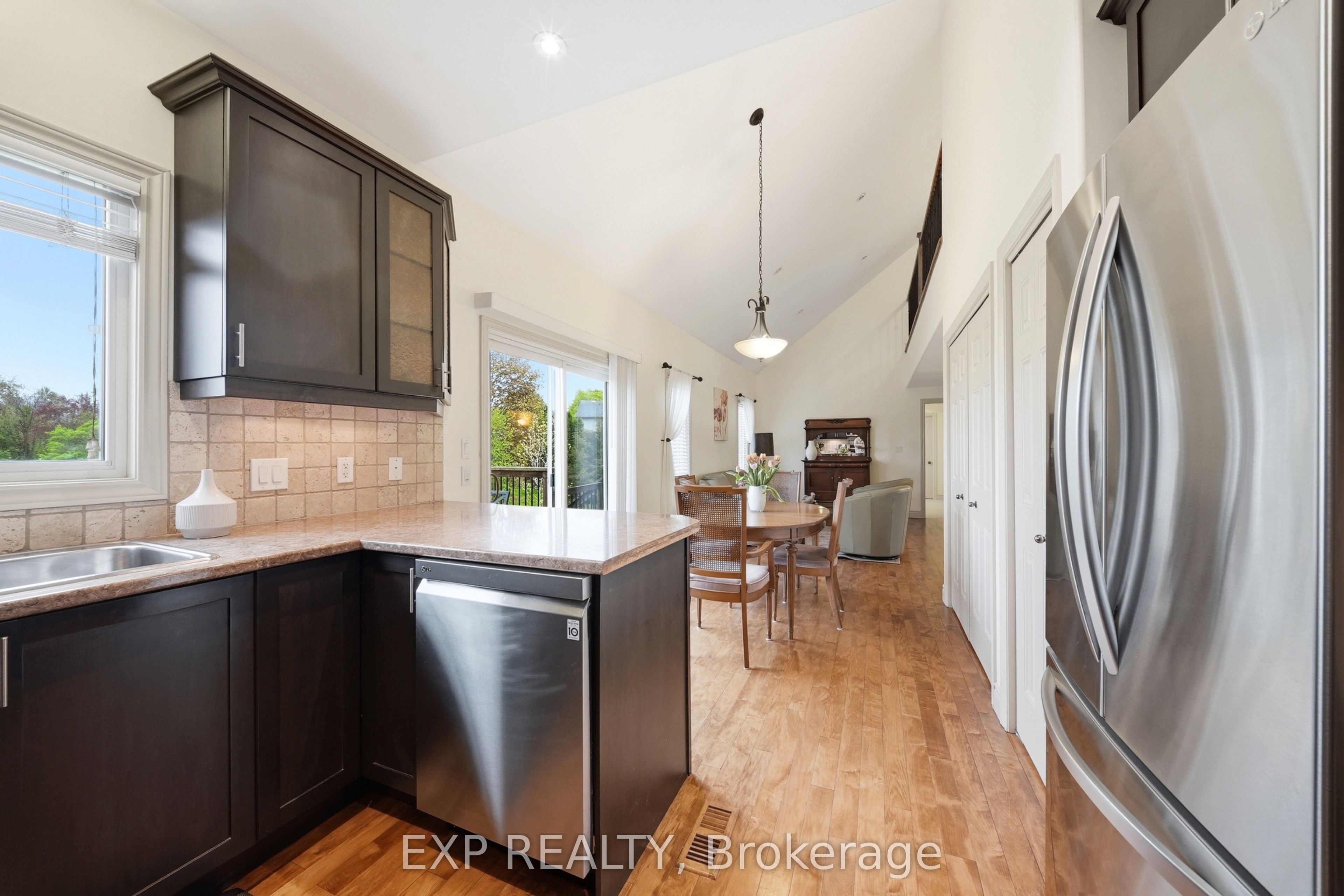 16 Amber Place Property Photo 12