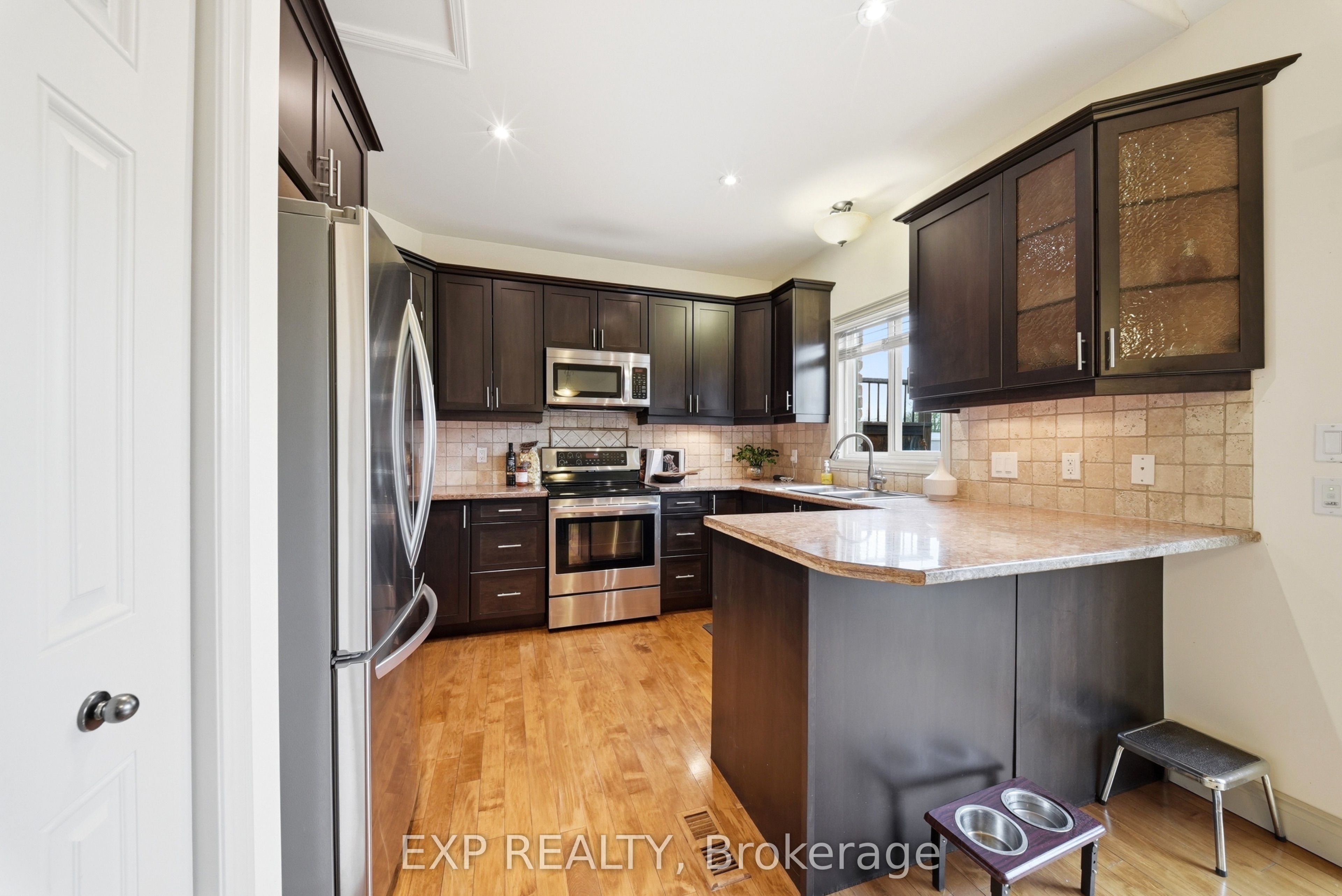 16 Amber Place Property Photo 13