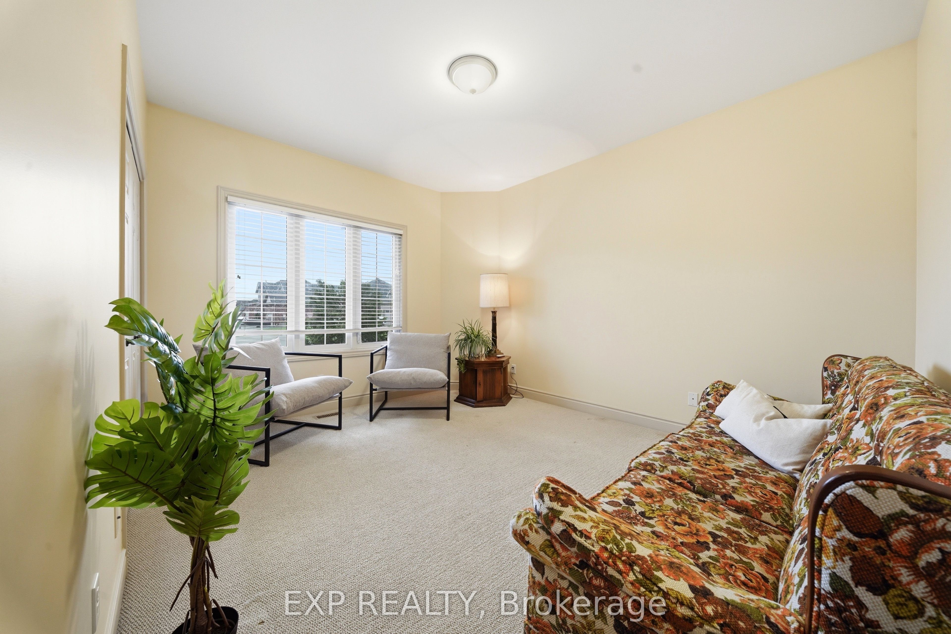 16 Amber Place Property Photo 18