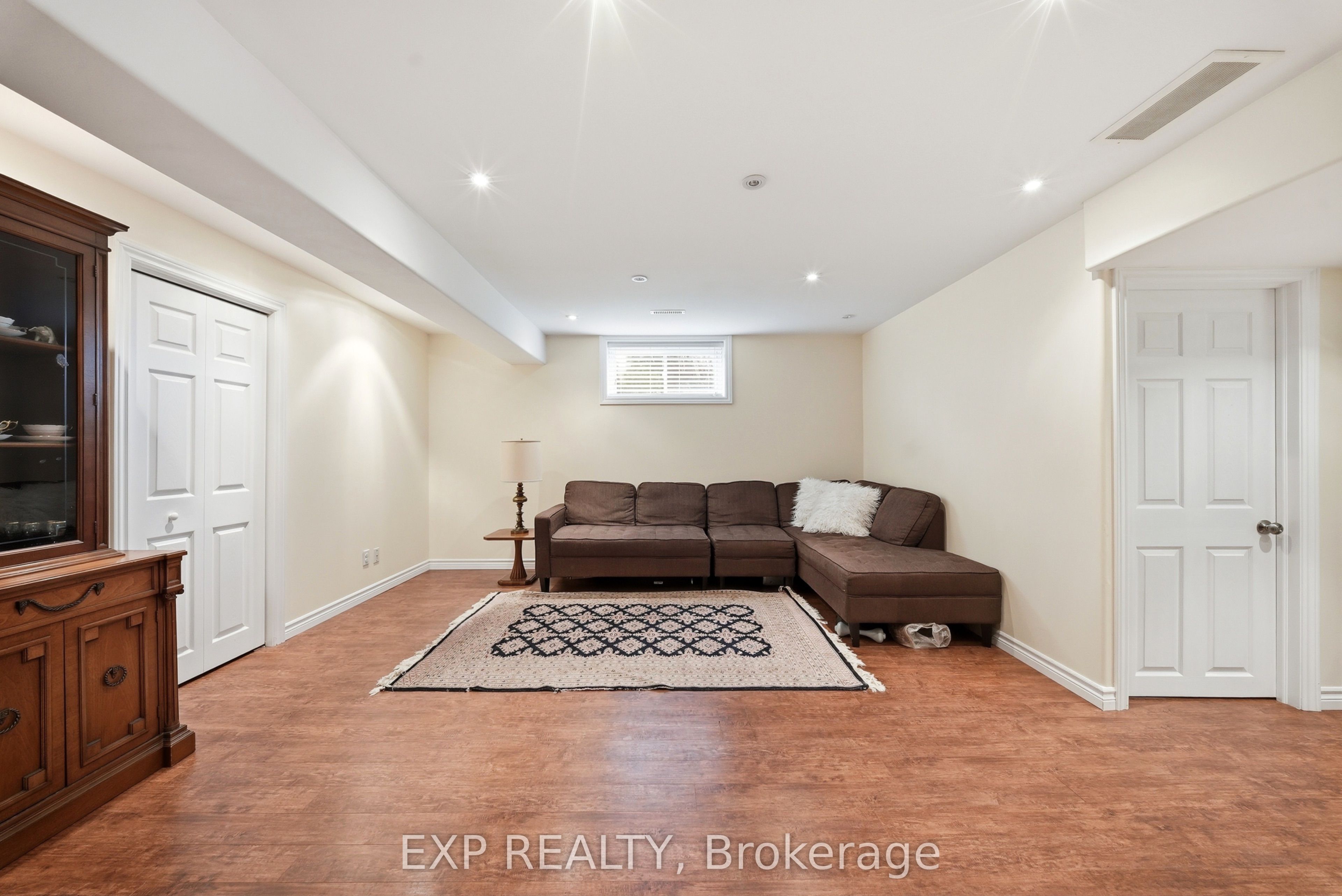 16 Amber Place Property Photo 29