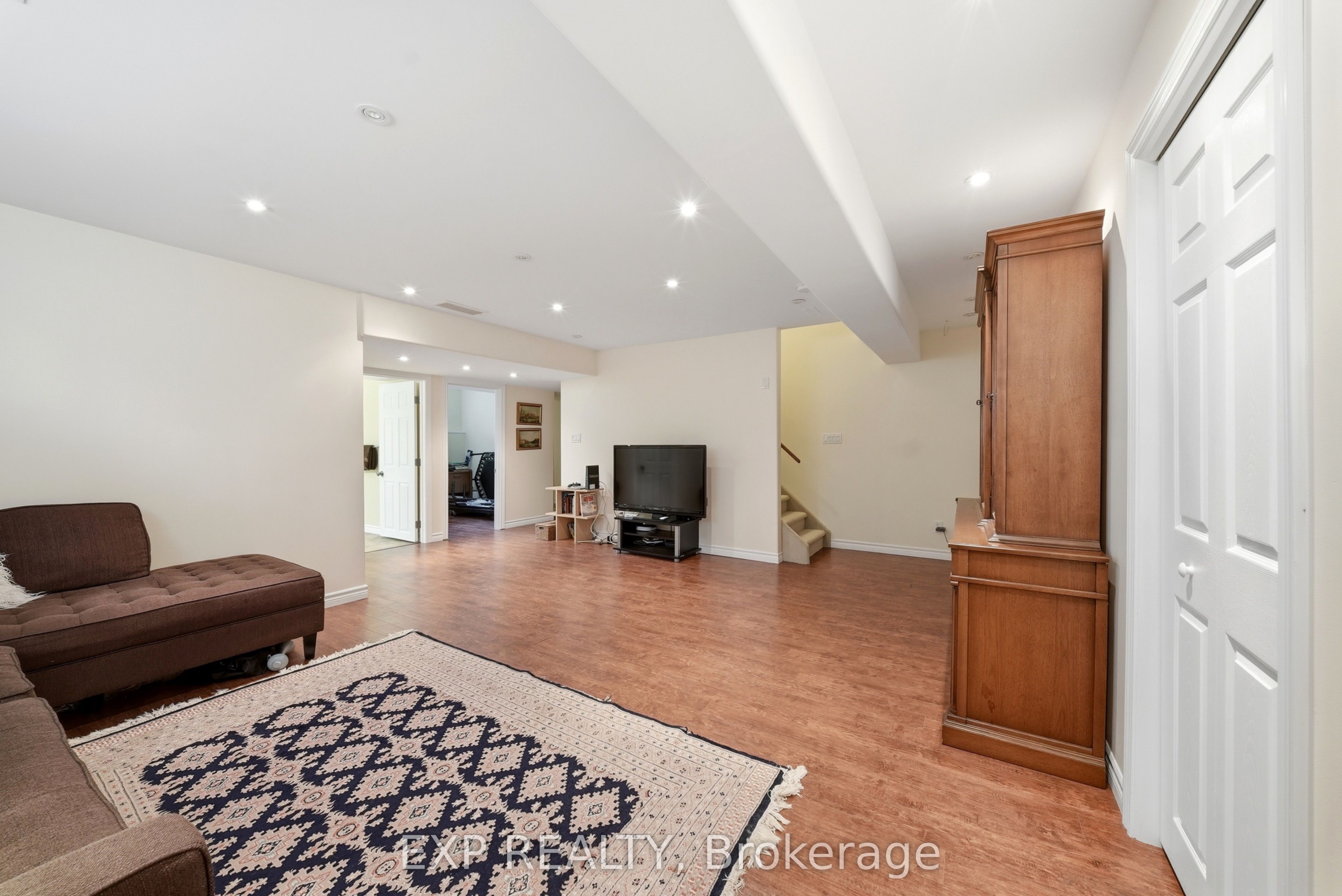 16 Amber Place Property Photo 31