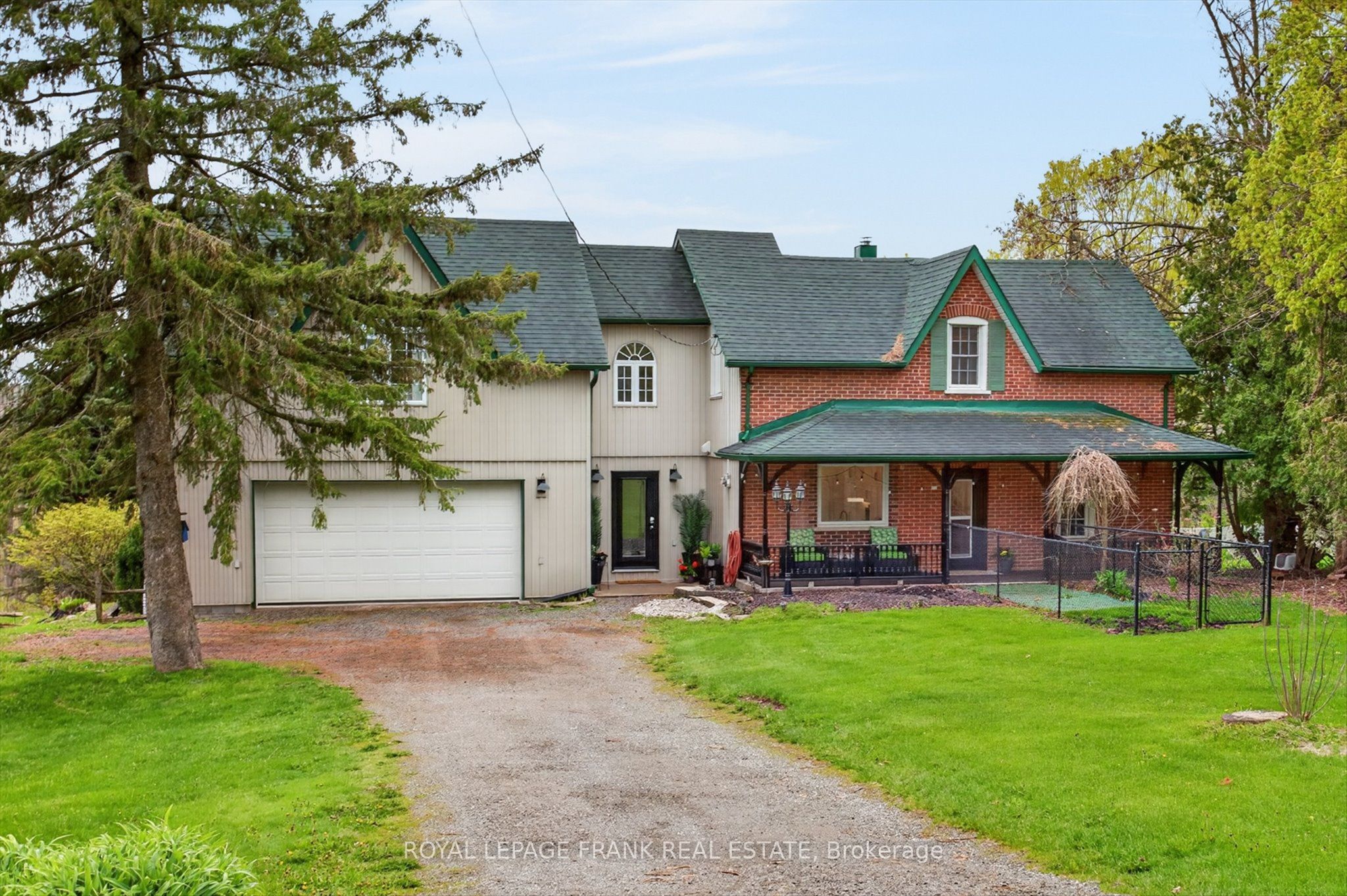 747 Morton 10th Line Property Photo 1
