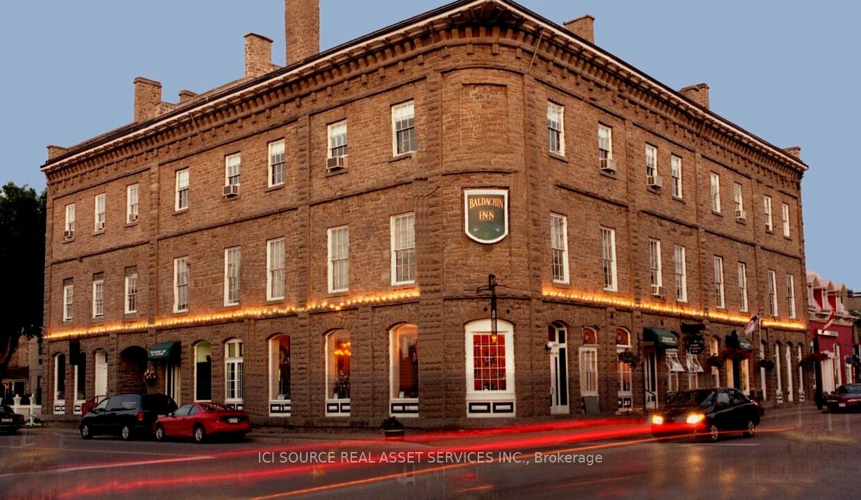 111 St Lawrence Street Property Photo 1