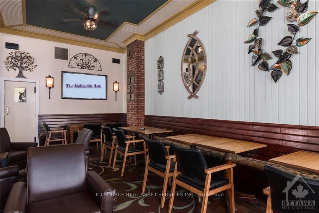 111 St Lawrence Street Property Photo 4