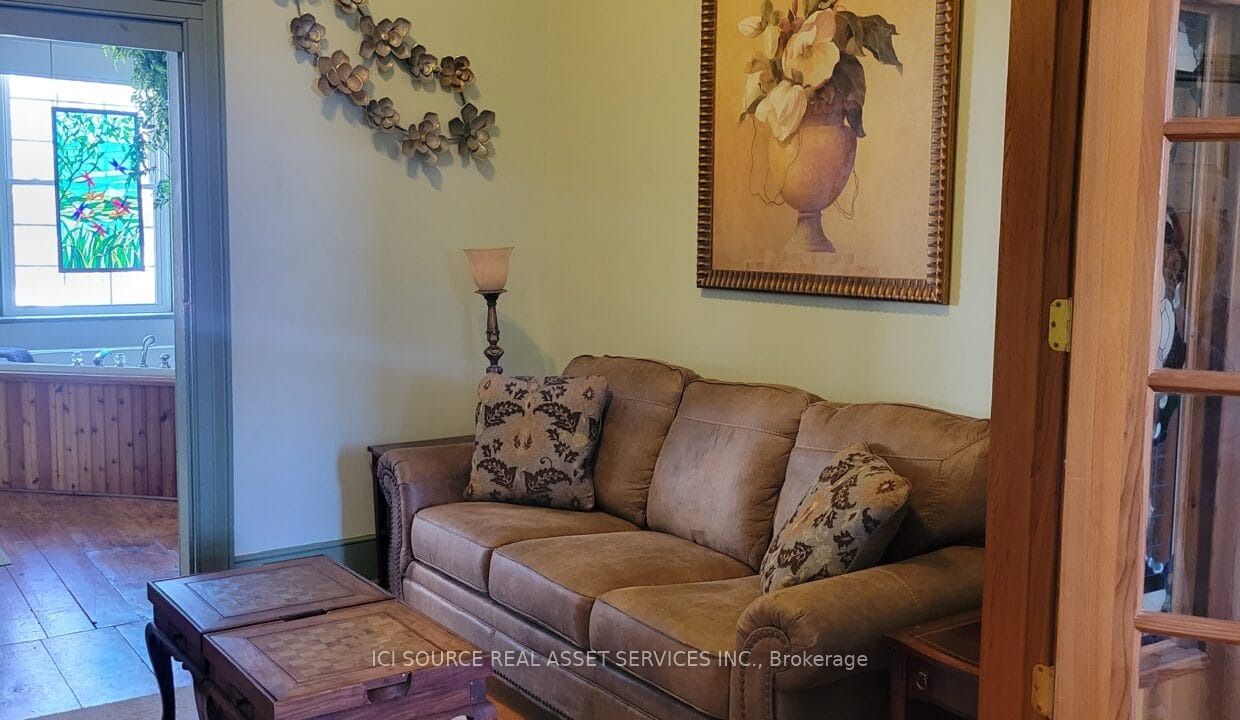 111 St Lawrence Street Property Photo 10