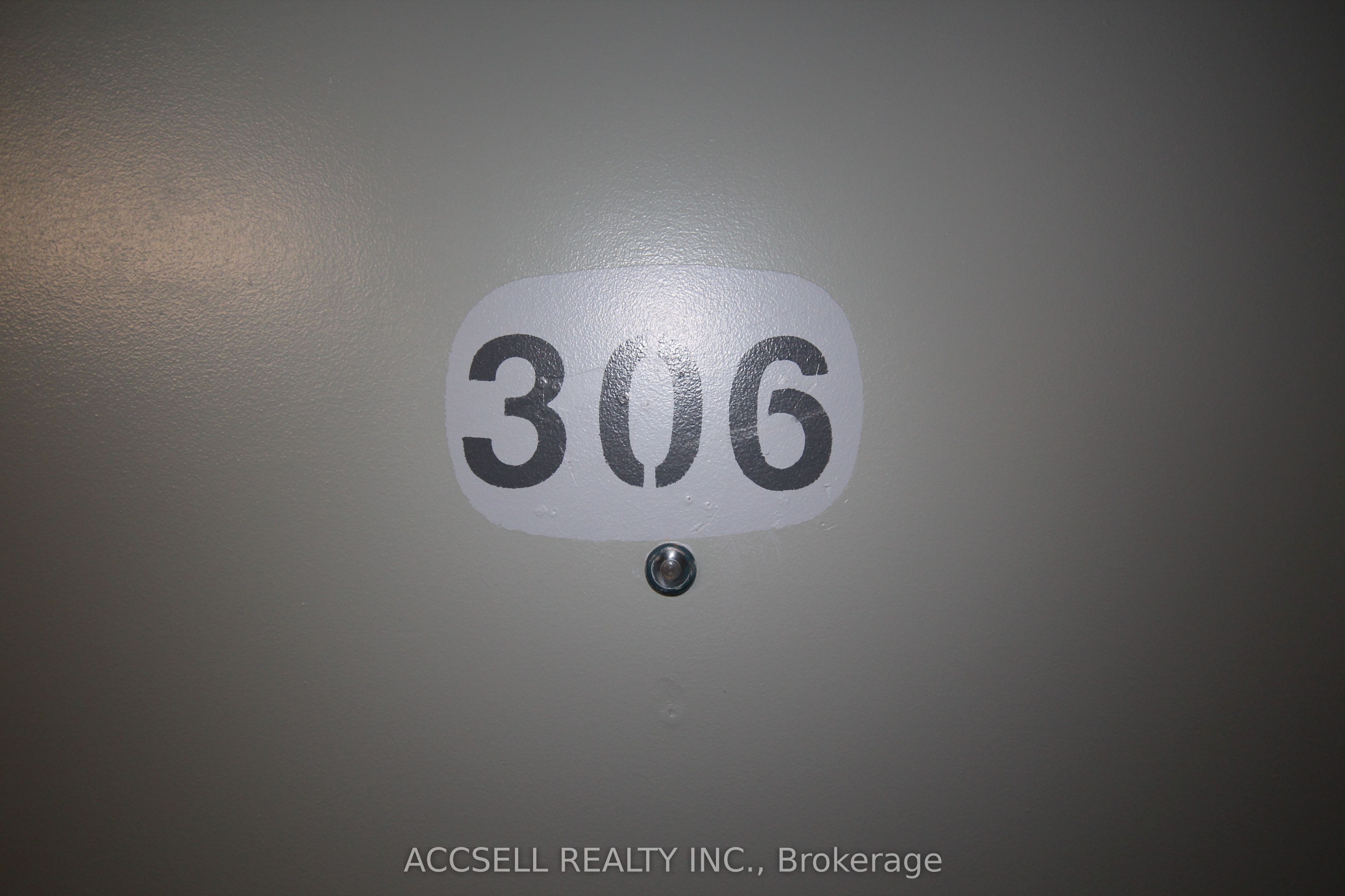 276 Merritt Avenue 306 Property Photo 5