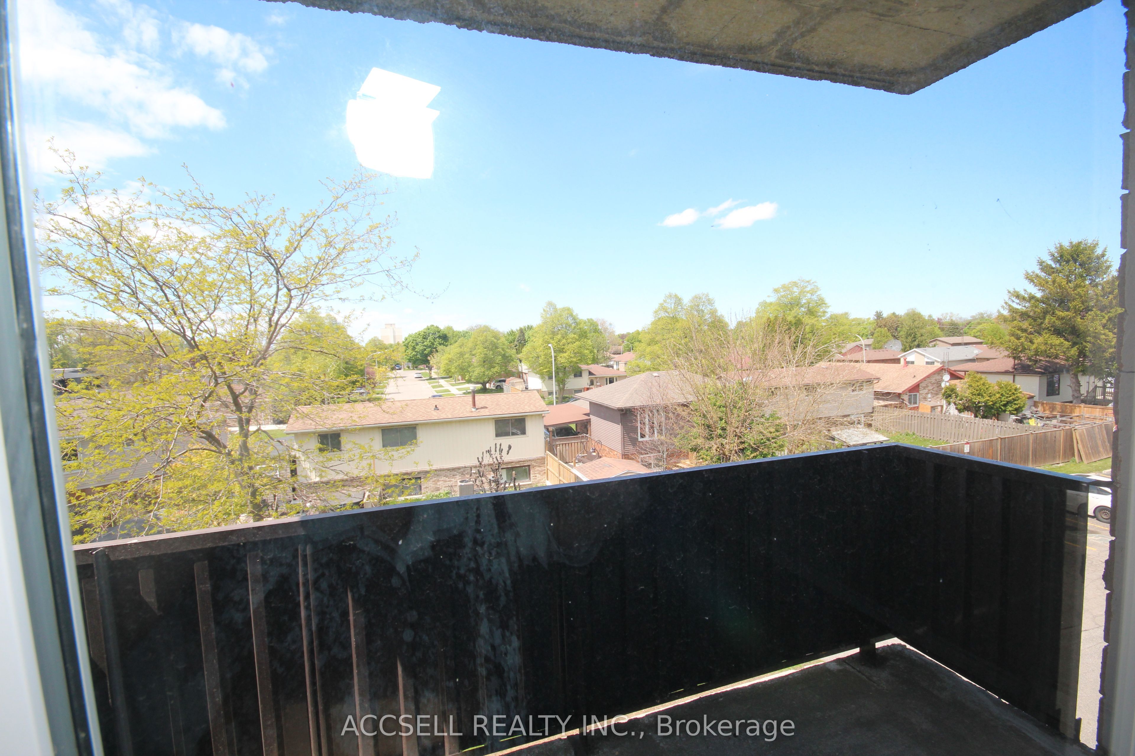 276 Merritt Avenue 306 Property Photo 8