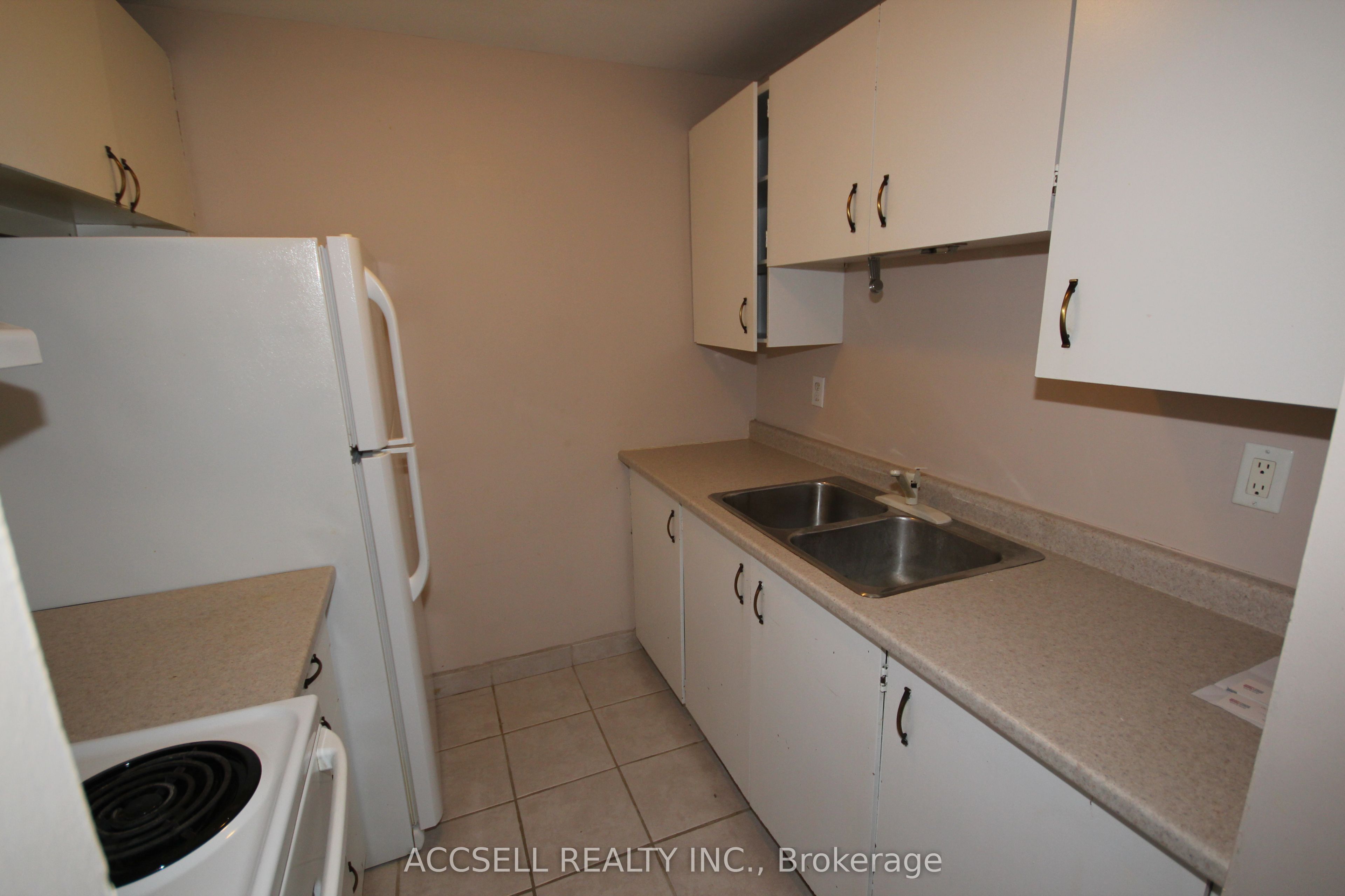 276 Merritt Avenue 306 Property Photo 11