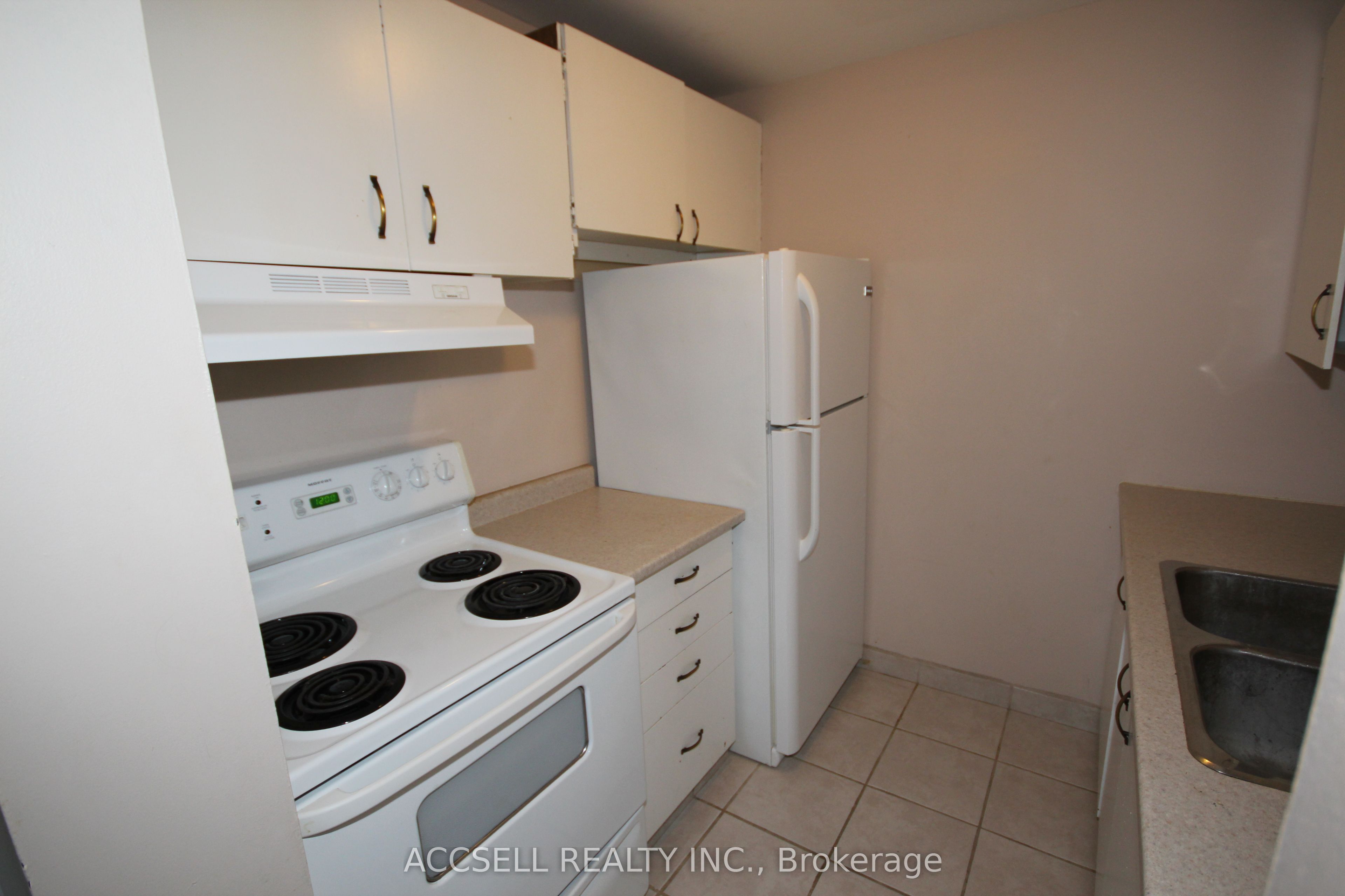 276 Merritt Avenue 306 Property Photo 12