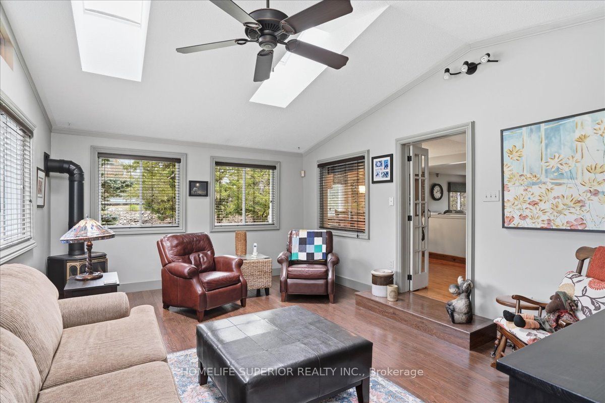 565 Cordova Road Property Photo 6