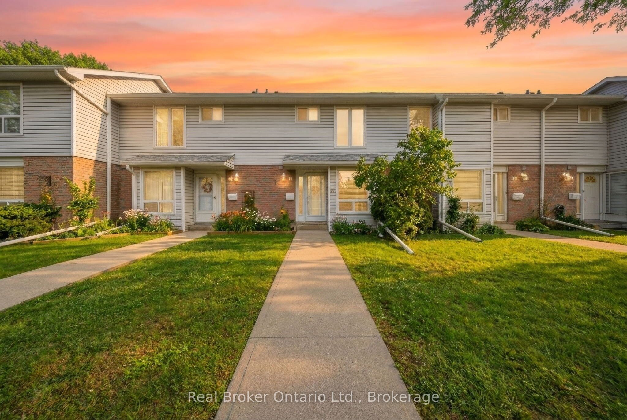 32 Mowat Boulevard 41 Property Photo 2