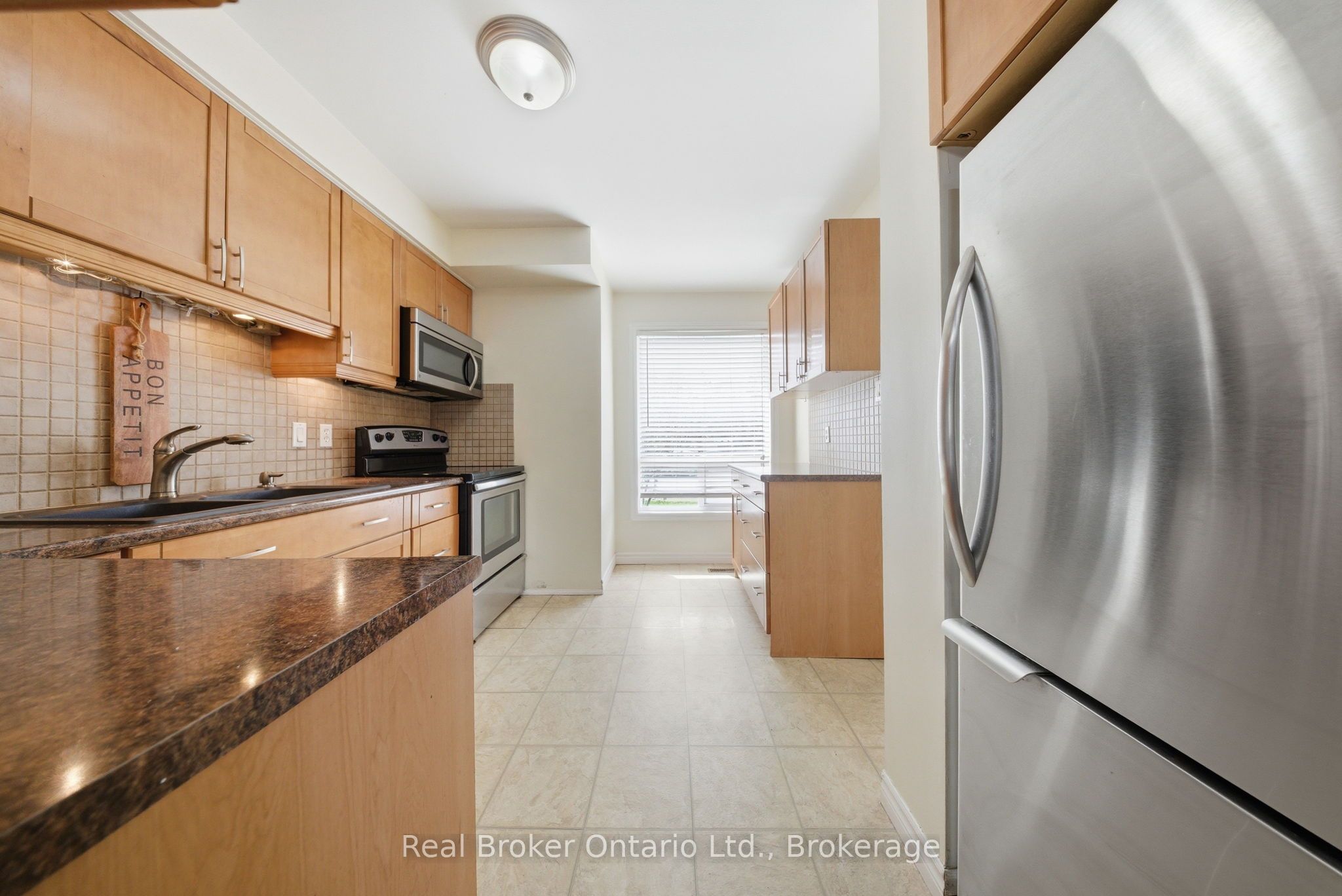 32 Mowat Boulevard 41 Property Photo 7