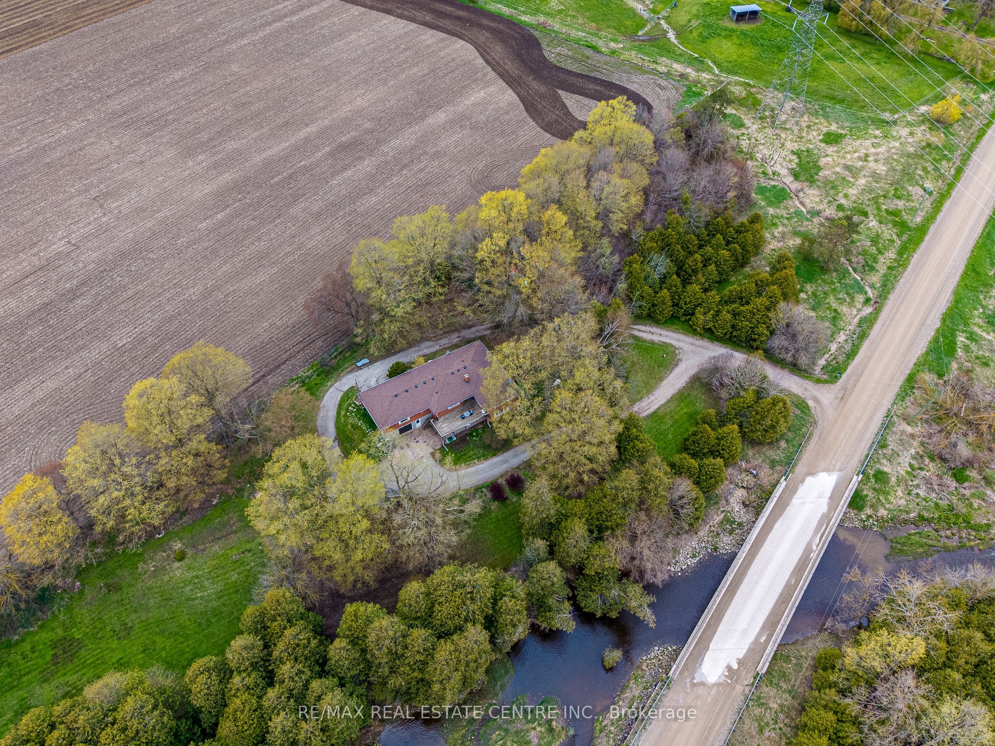 294052 8th Line Property Photo 3