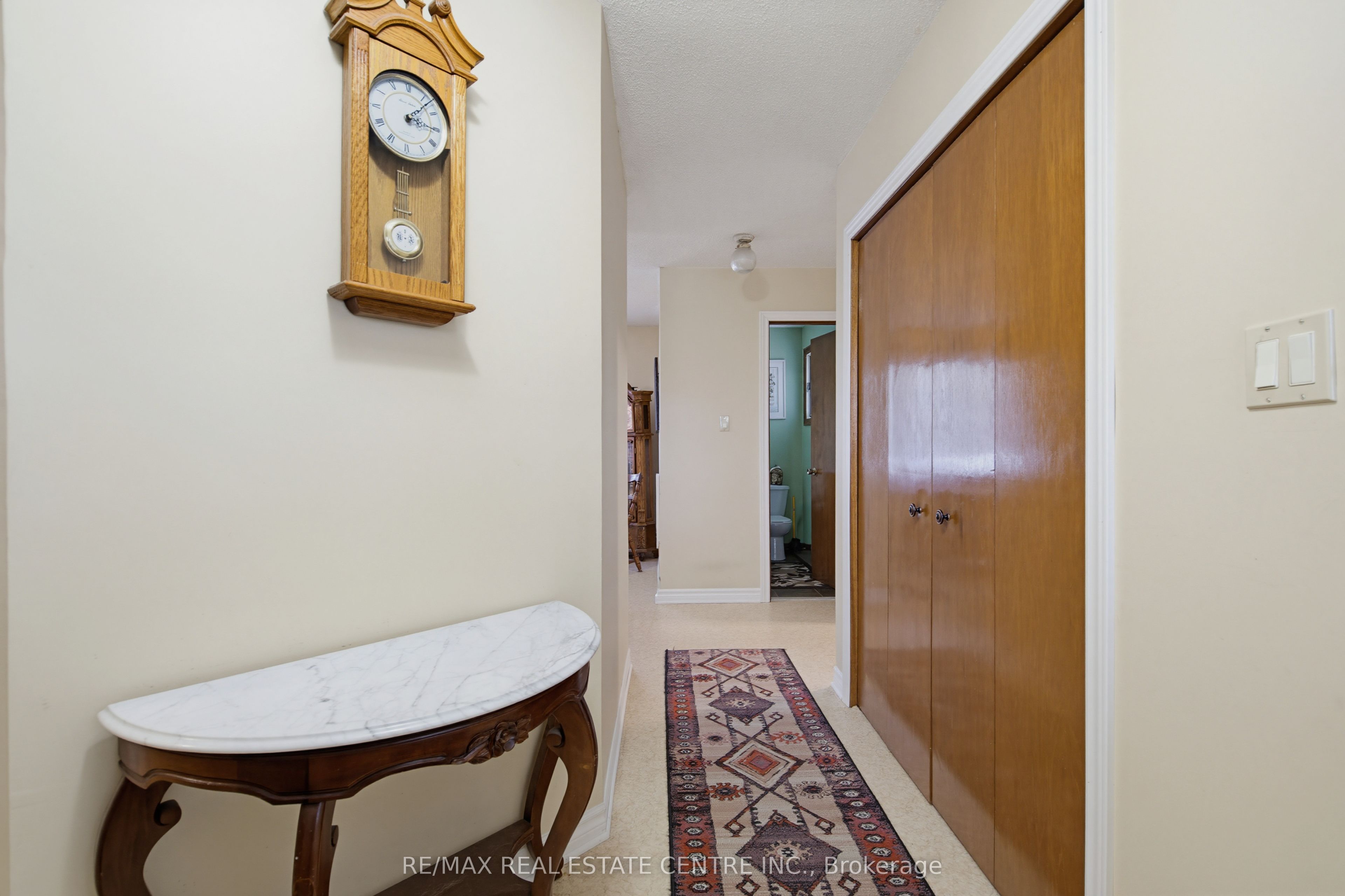 294052 8th Line Property Photo 5