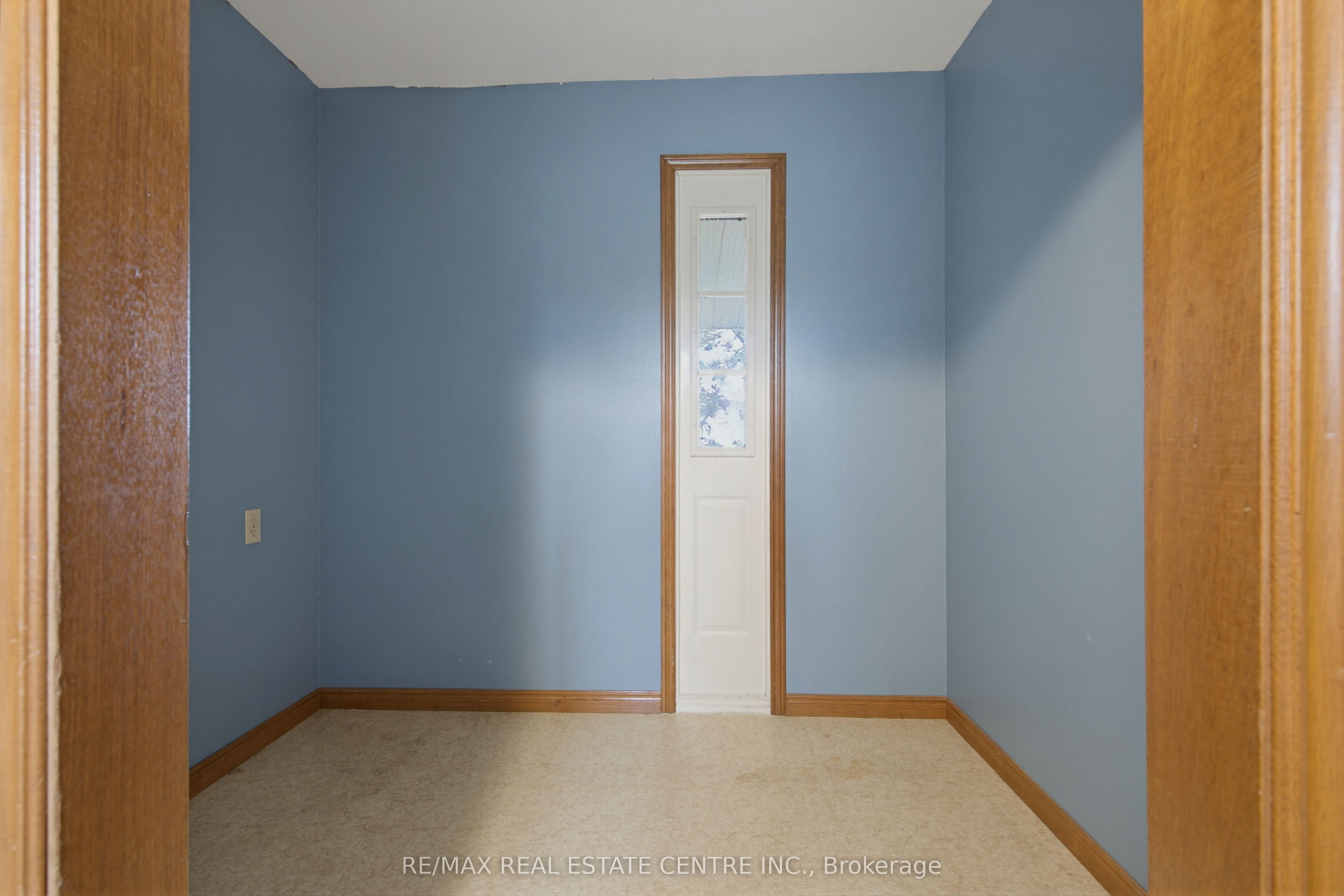 294052 8th Line Property Photo 7