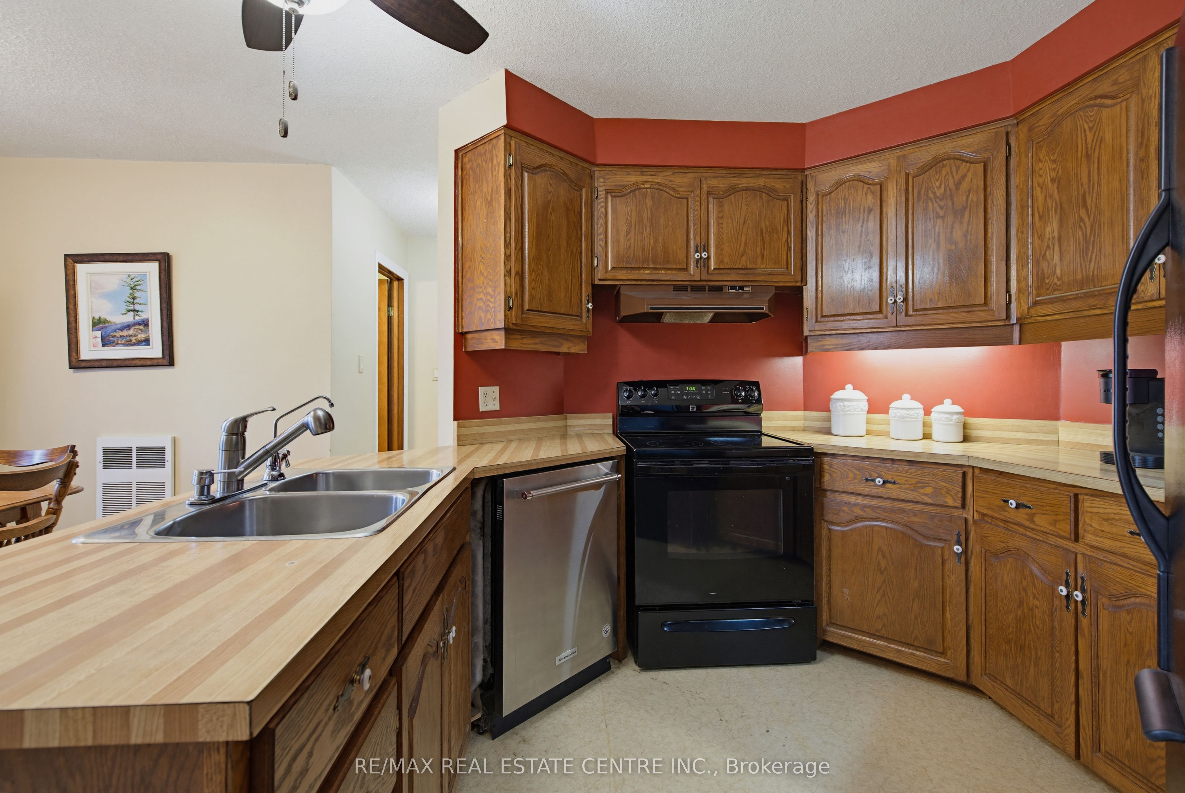294052 8th Line Property Photo 10