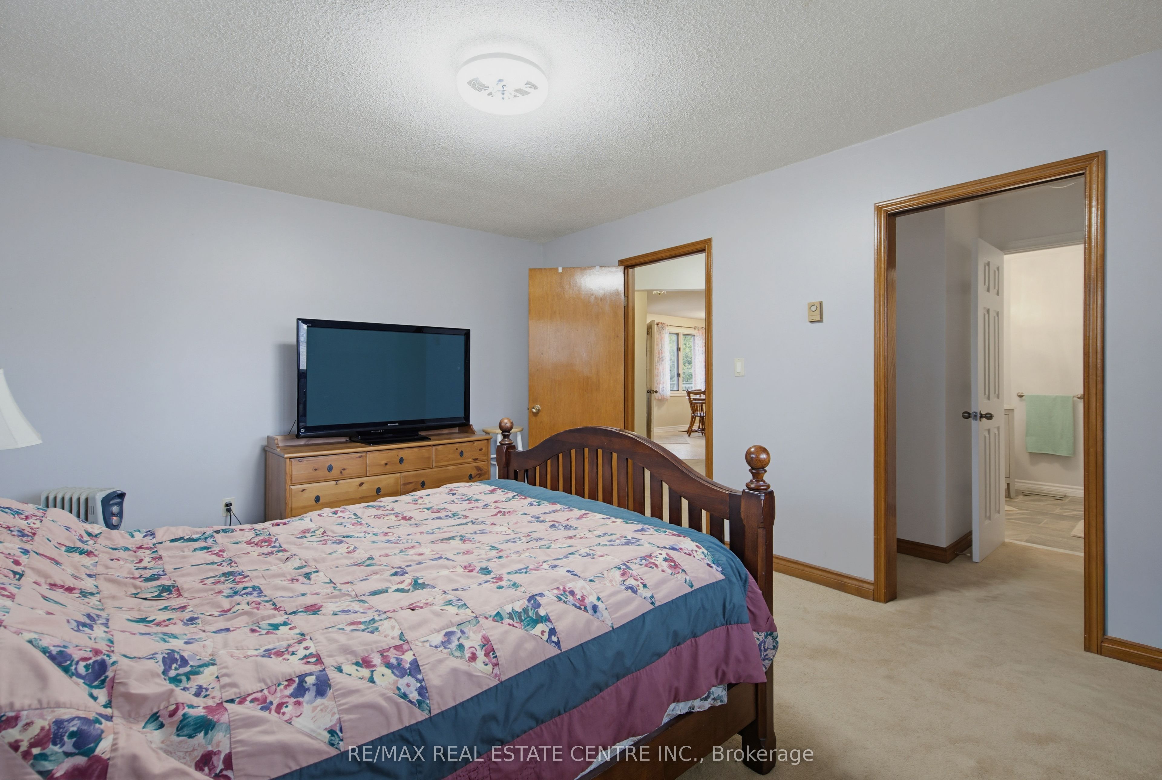 294052 8th Line Property Photo 22