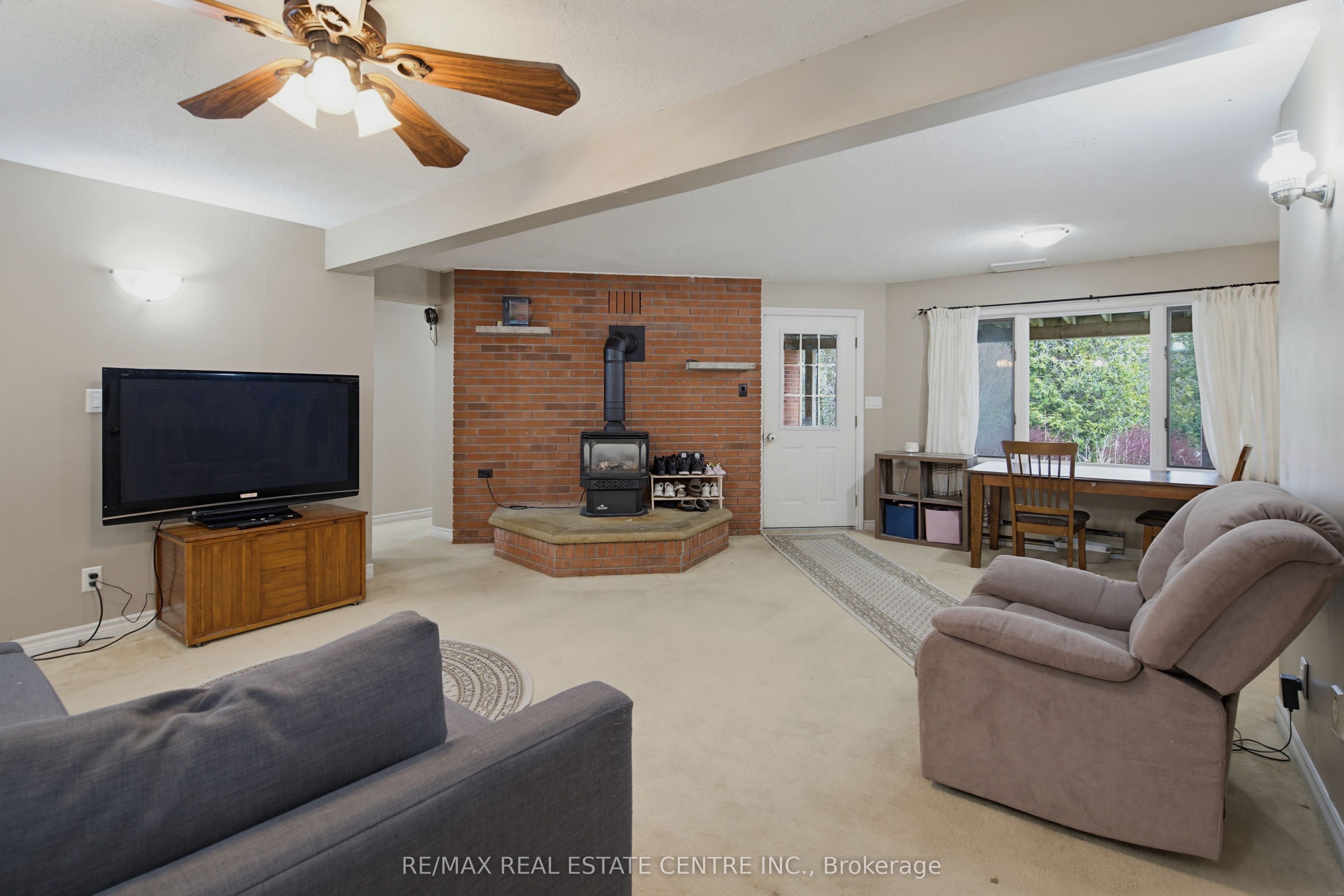 294052 8th Line Property Photo 25