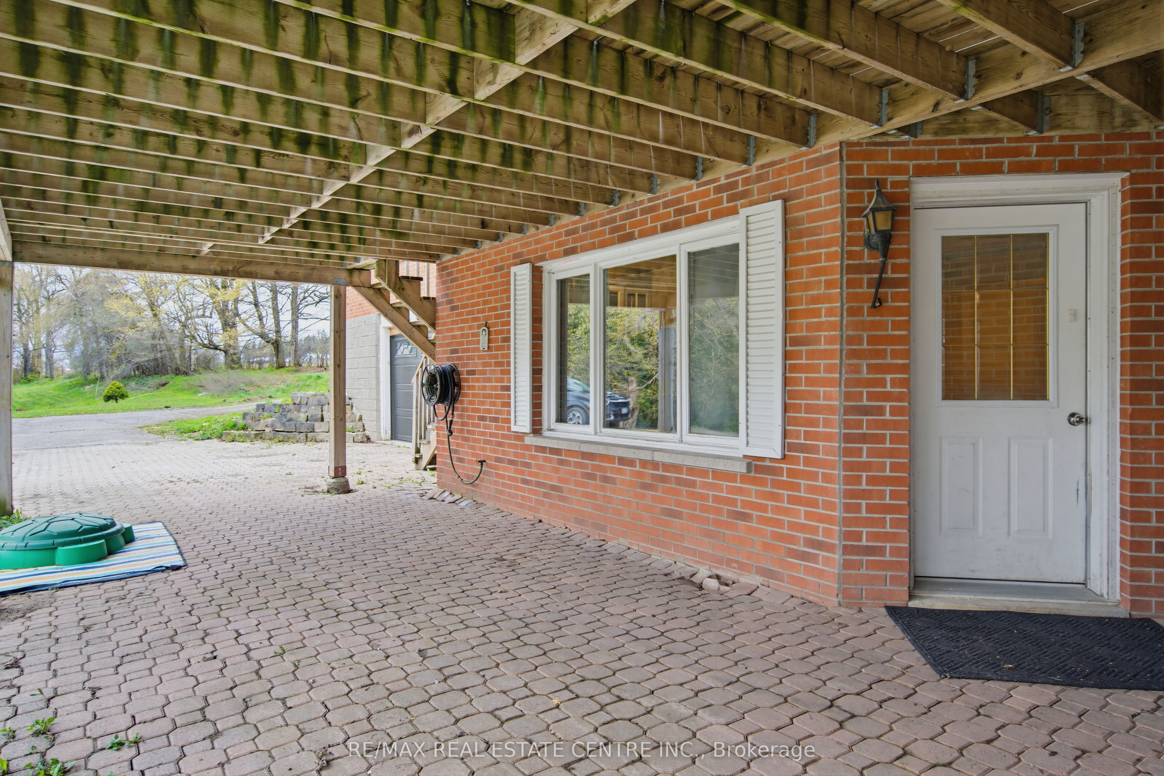 294052 8th Line Property Photo 36