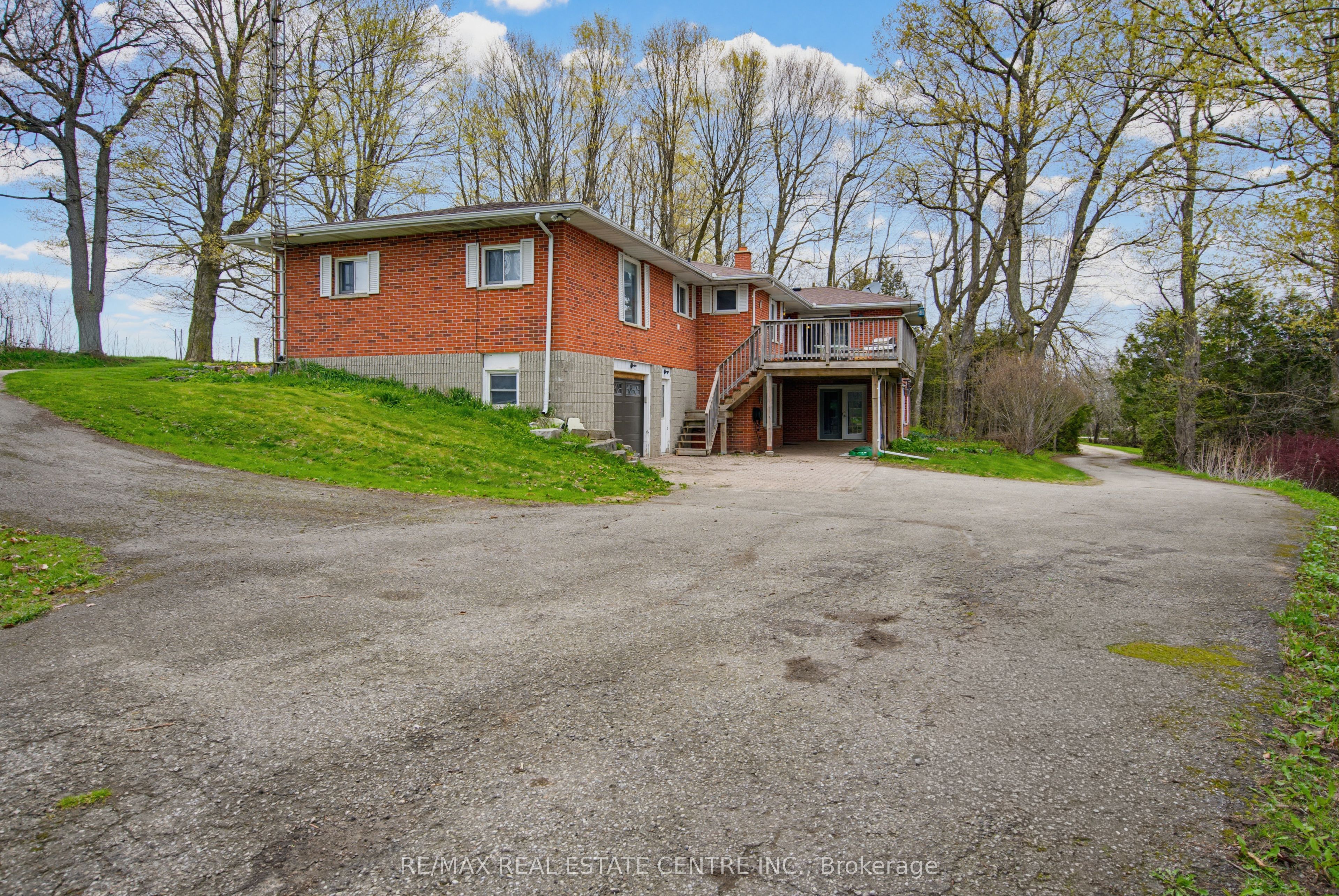 294052 8th Line Property Photo 37