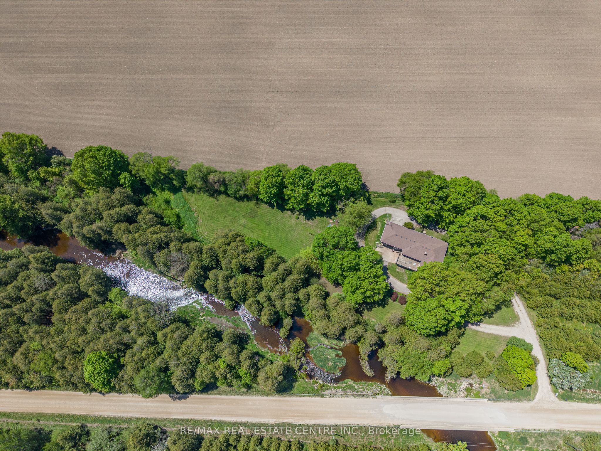 294052 8th Line Property Photo 47