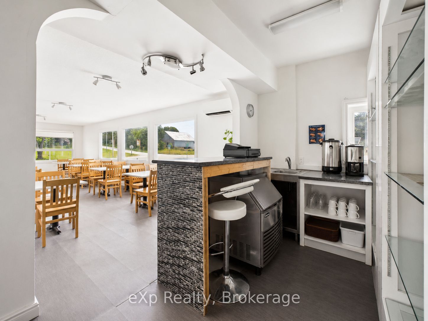 315194 Highway 6 Property Photo 16