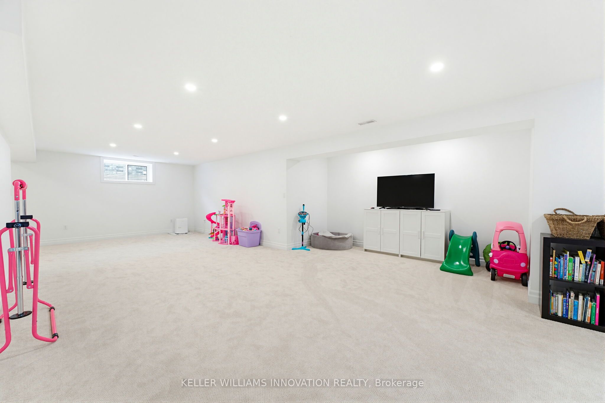 24 Gilmer Crescent Property Photo 27