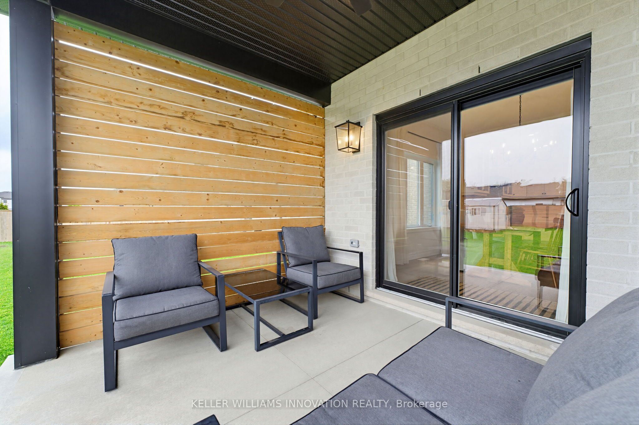 24 Gilmer Crescent Property Photo 32
