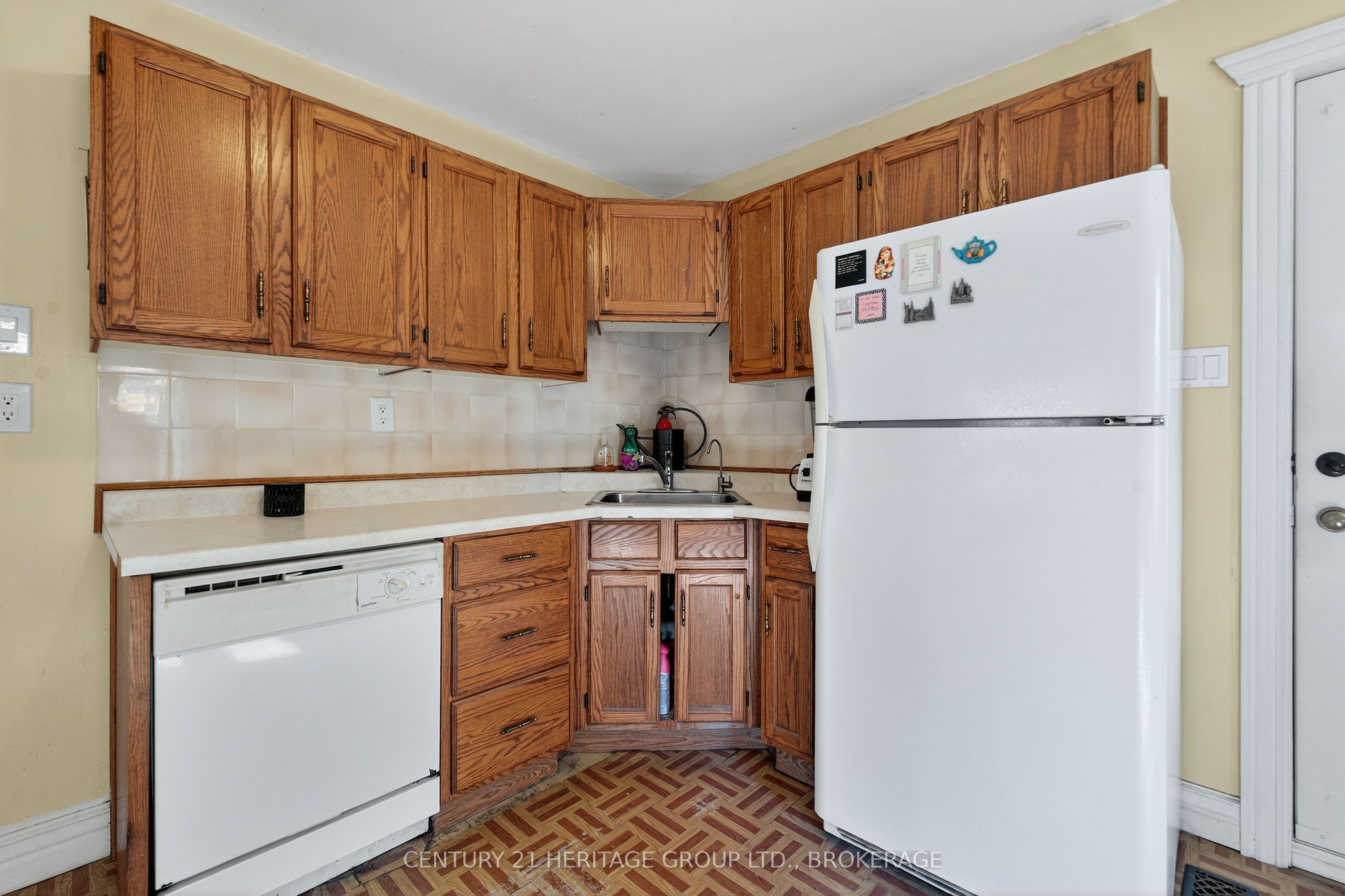 13 William Street Property Photo 11