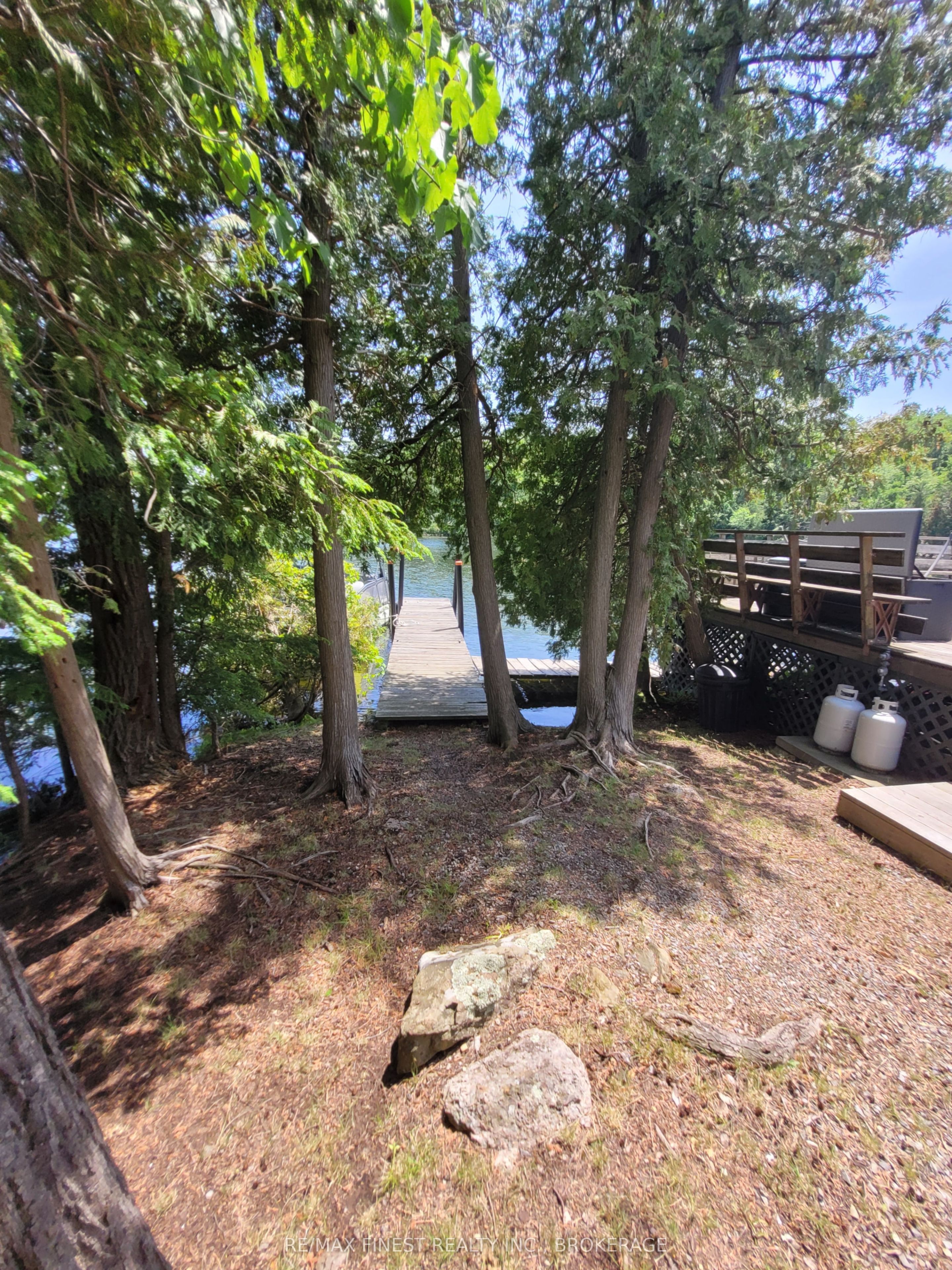 128 Island Property Photo 11