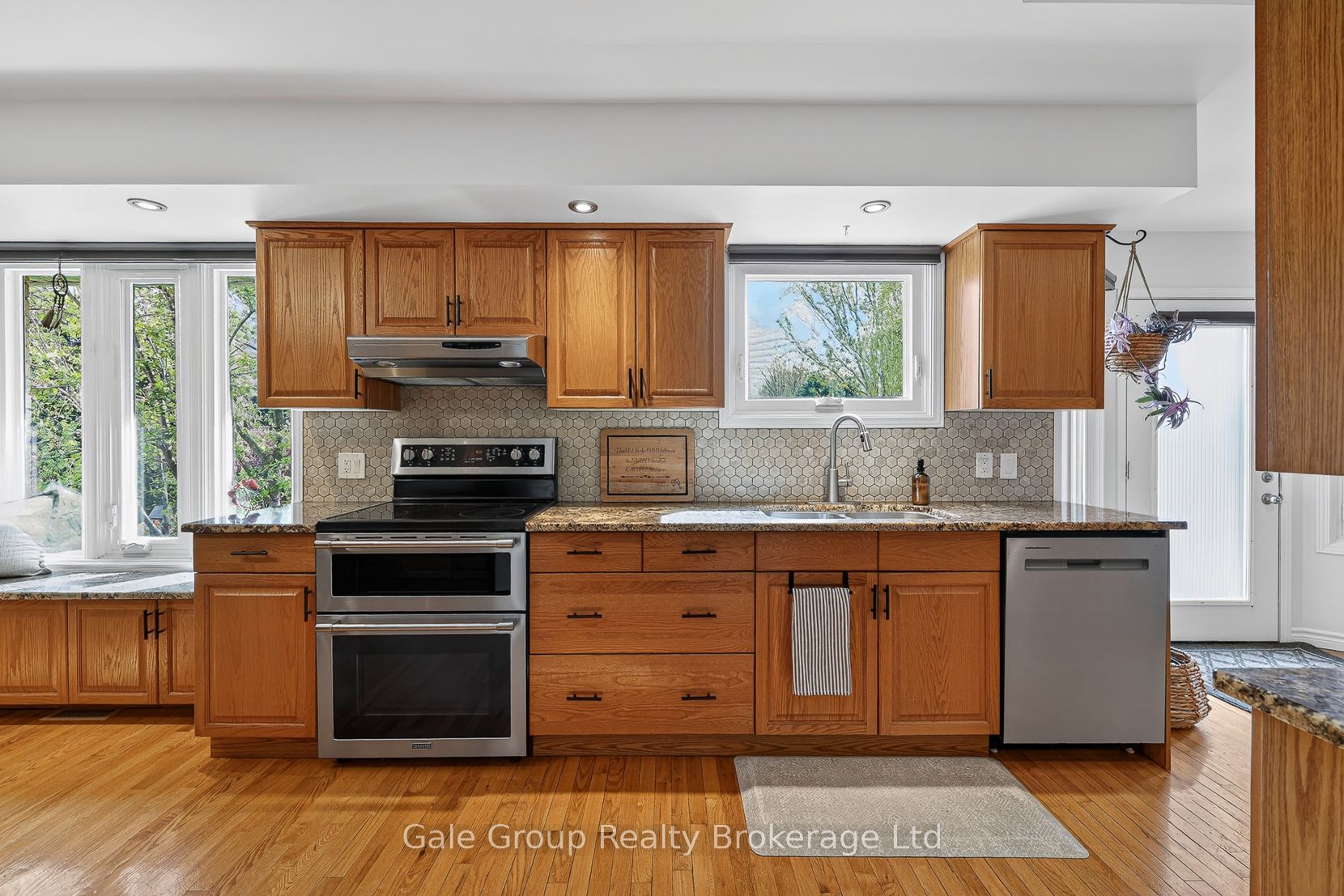89 Lindsay Road Property Photo 11
