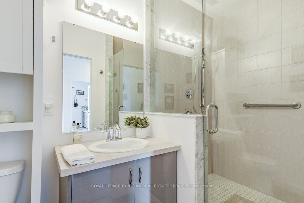 125 Shoreview Place 627 Property Photo 15