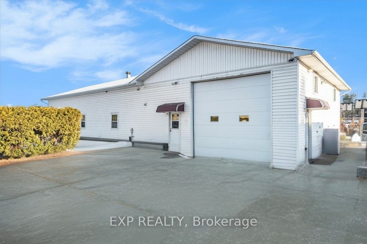 3836 Leitrim Road Property Photo 5
